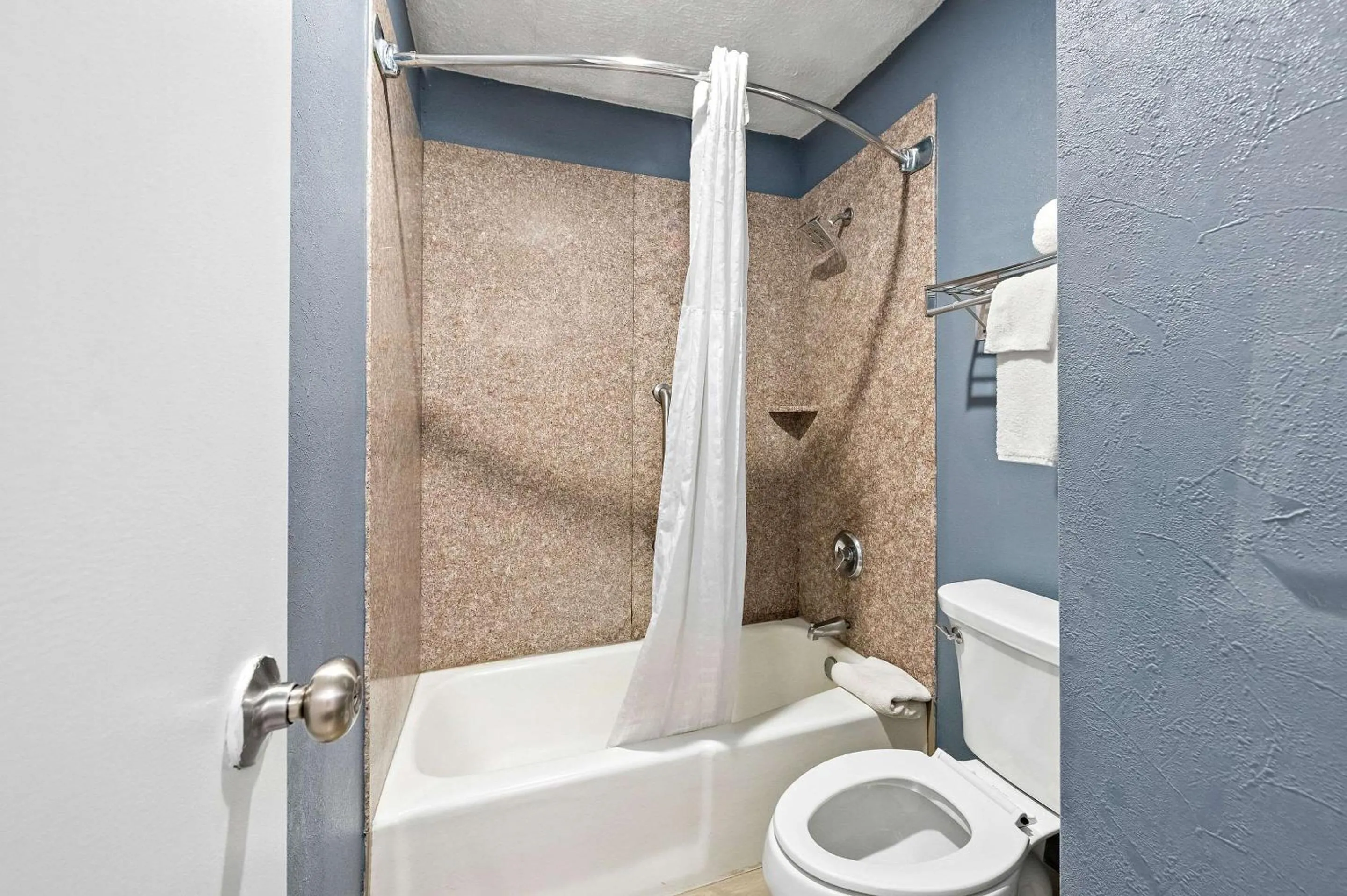 Bedroom in SureStay Plus Hotel by Best Western Fayetteville