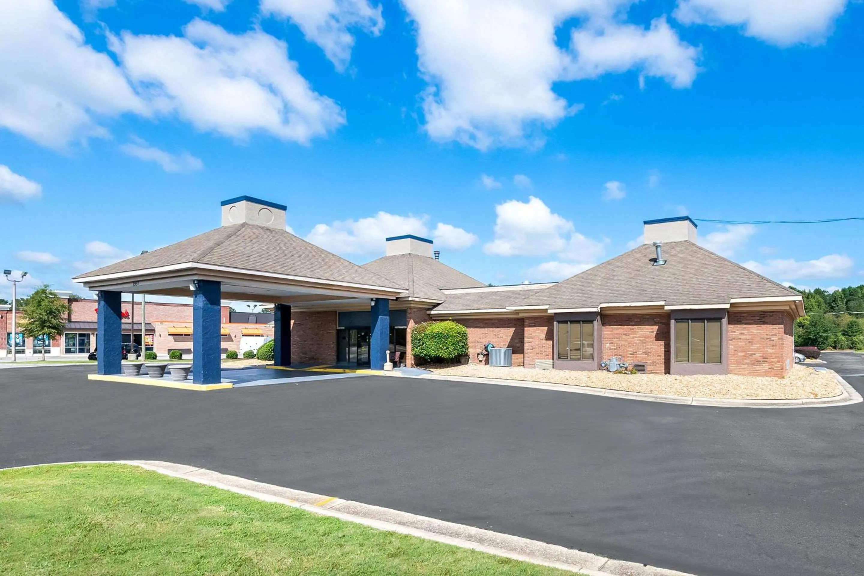 Property building in SureStay Plus Hotel by Best Western Fayetteville