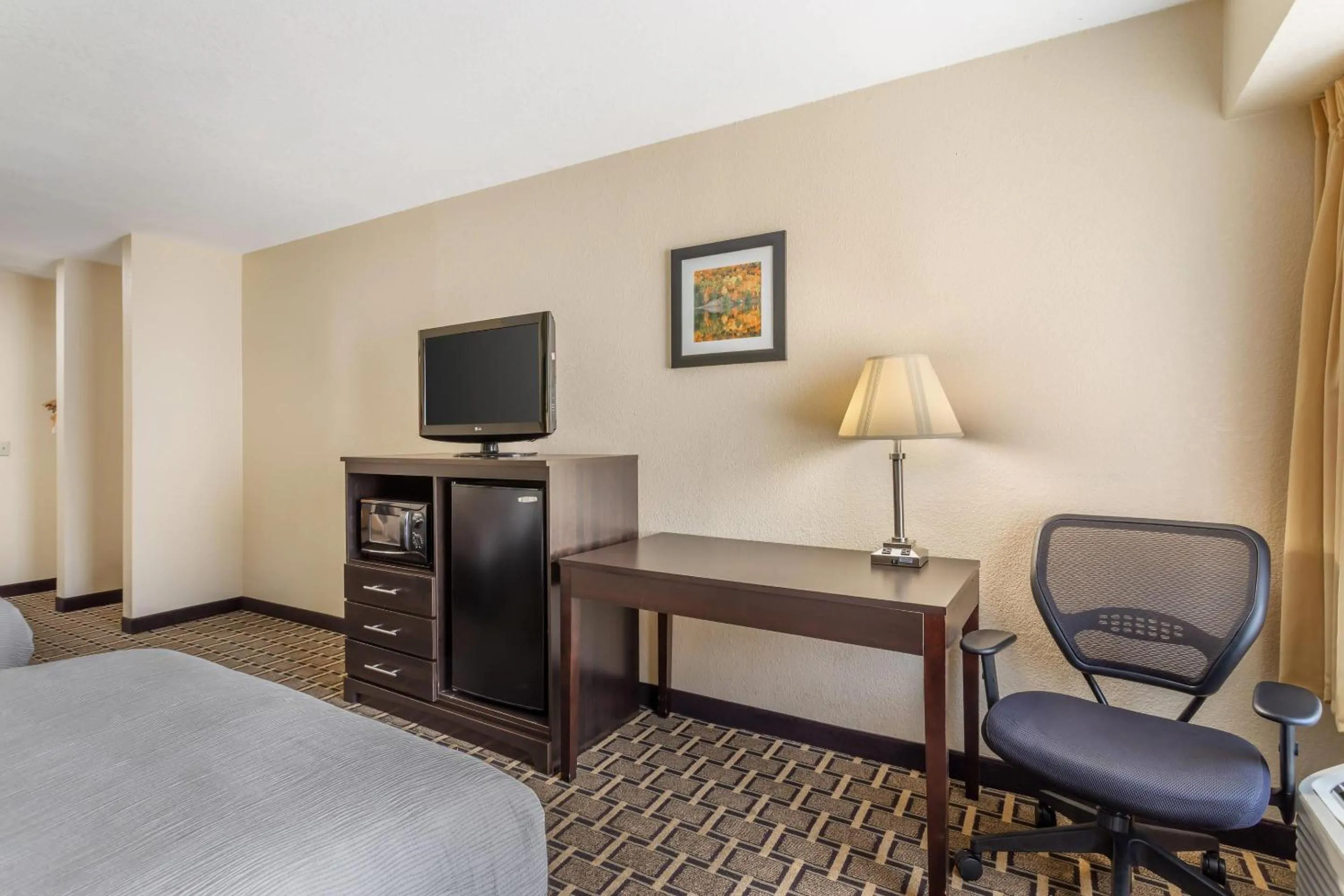Bedroom, Bed in Quality Inn West of Asheville