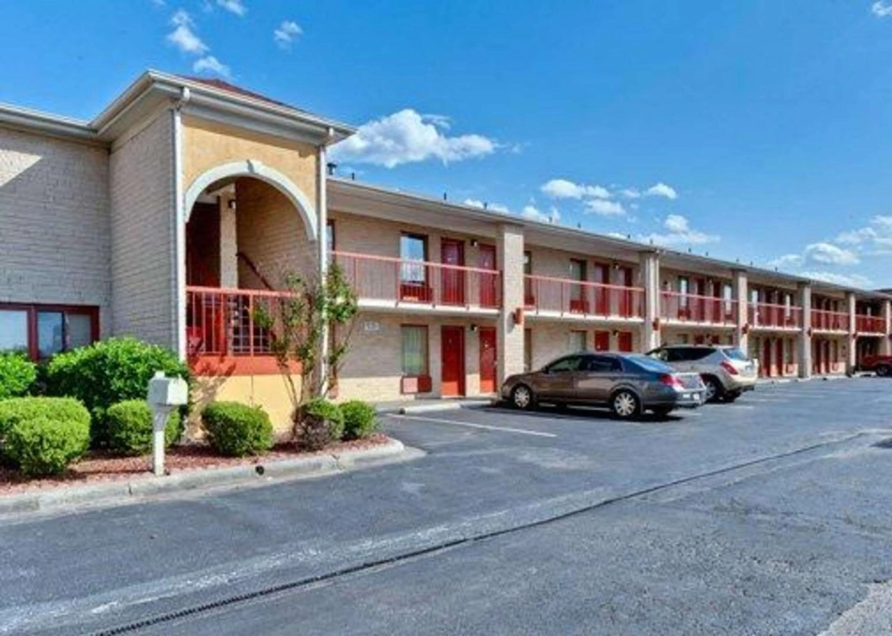 Property building in Quality Inn & Suites Monroe