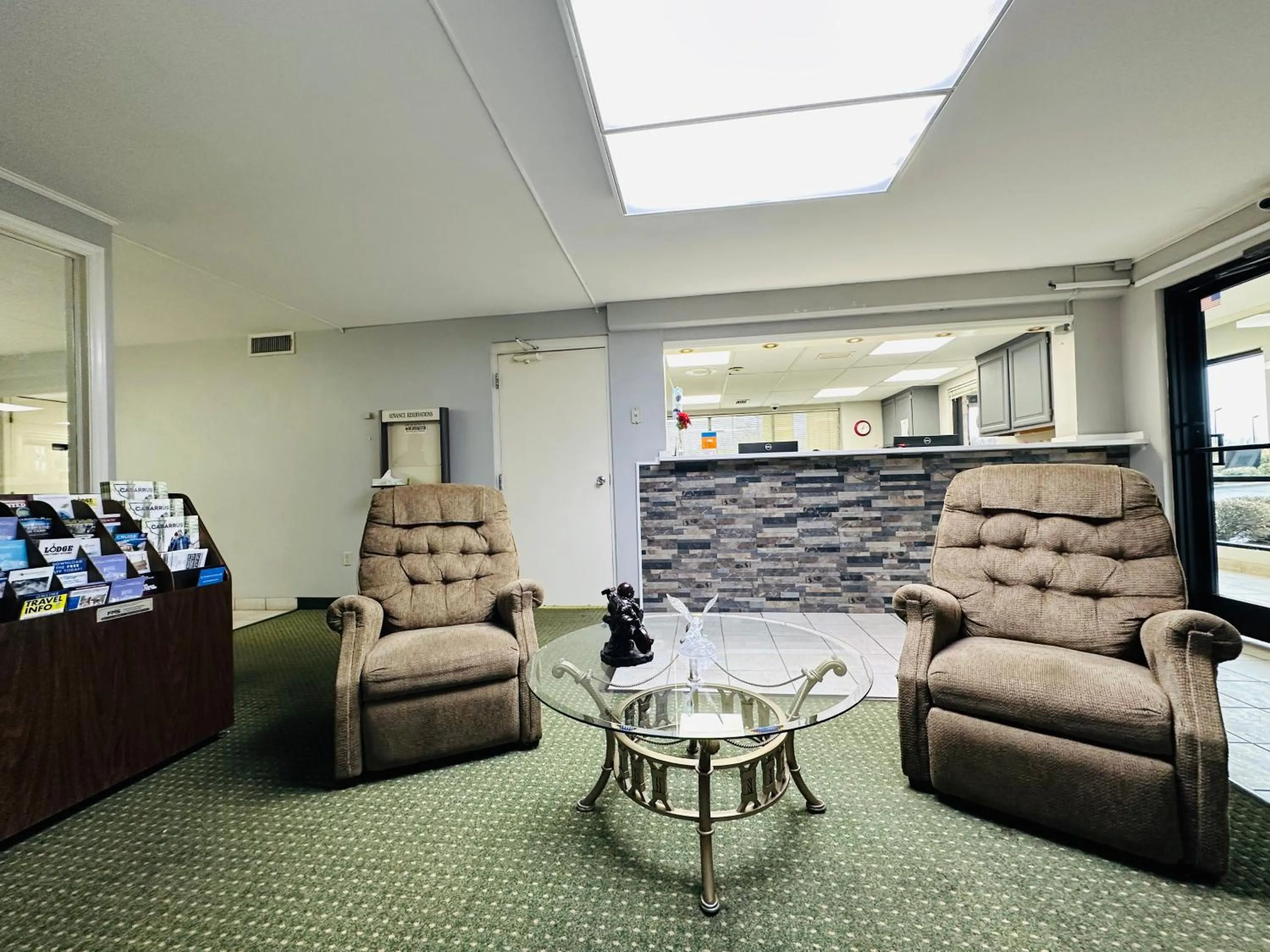 Lobby or reception, Seating Area in OYO Hotel Kannapolis
