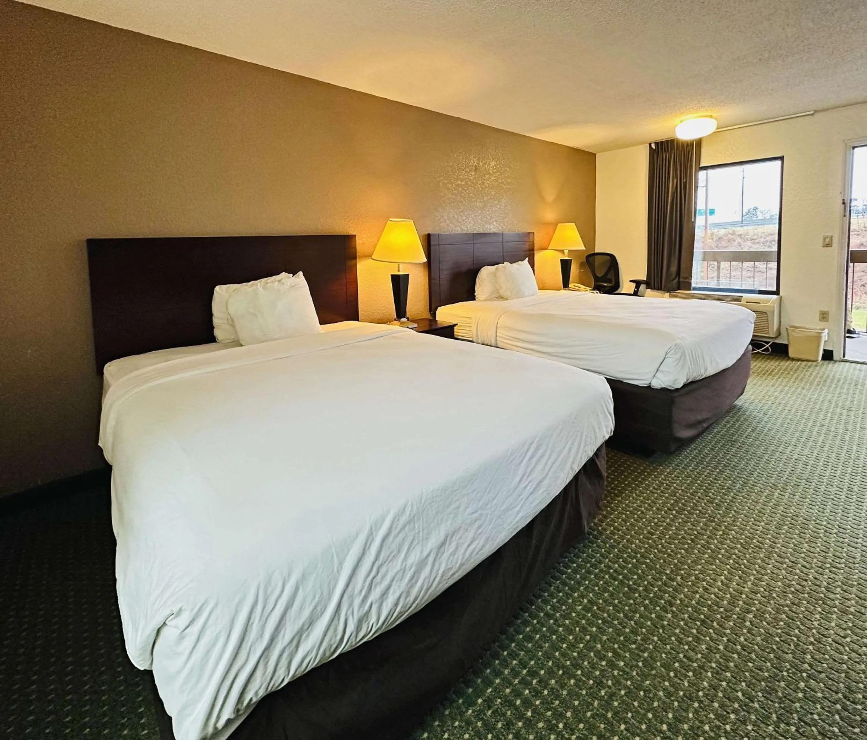 Bedroom, Bed in OYO Hotel Kannapolis