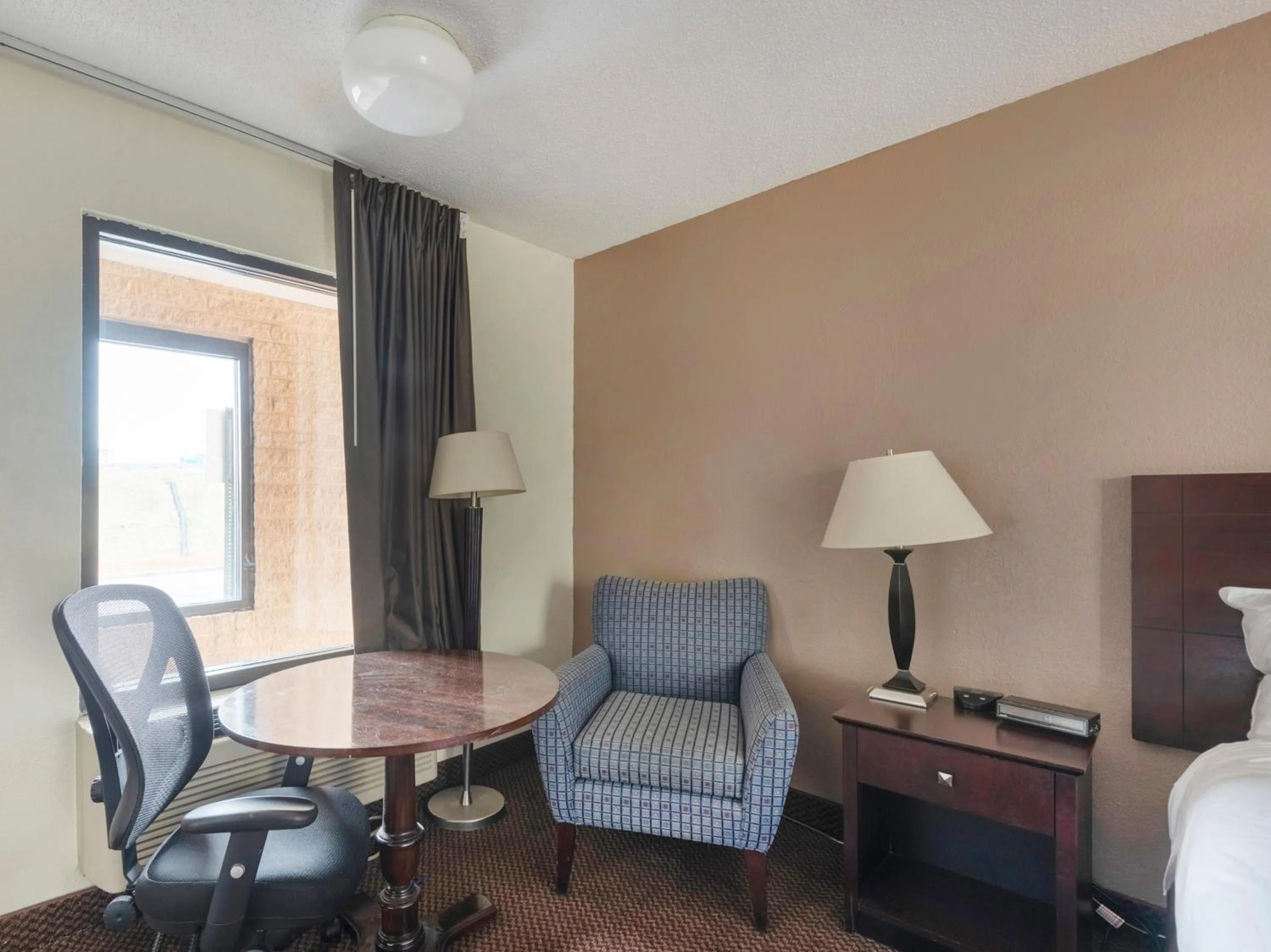 Seating Area in OYO Hotel Kannapolis