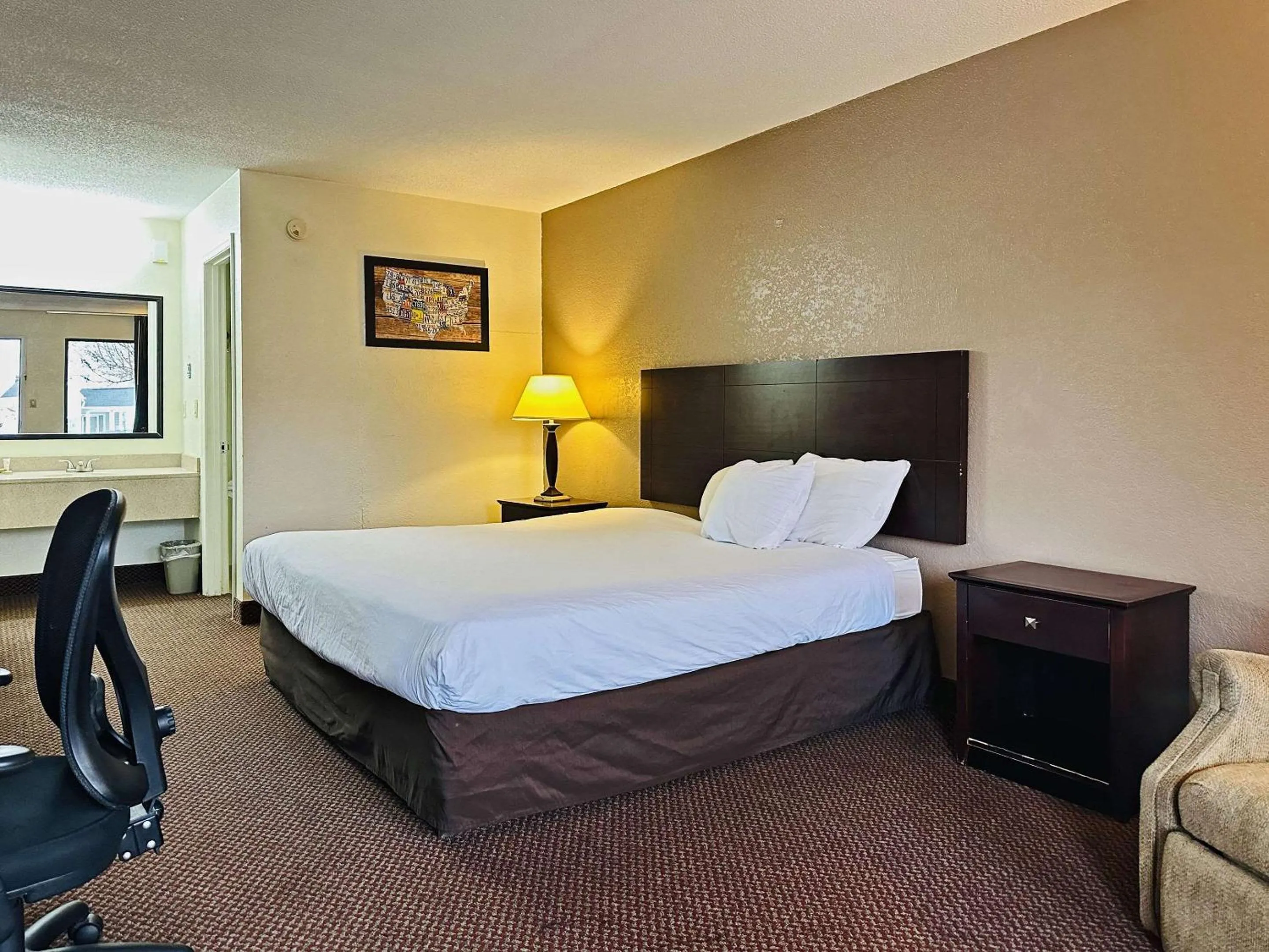 Bedroom, Bed in OYO Hotel Kannapolis