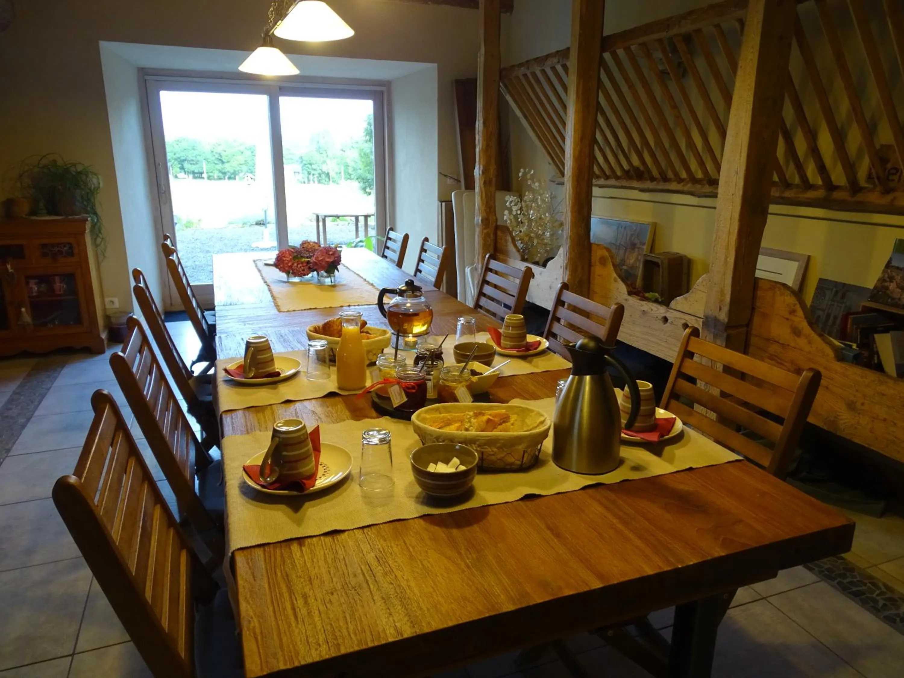 Continental breakfast in La Ferme de Madelonnet