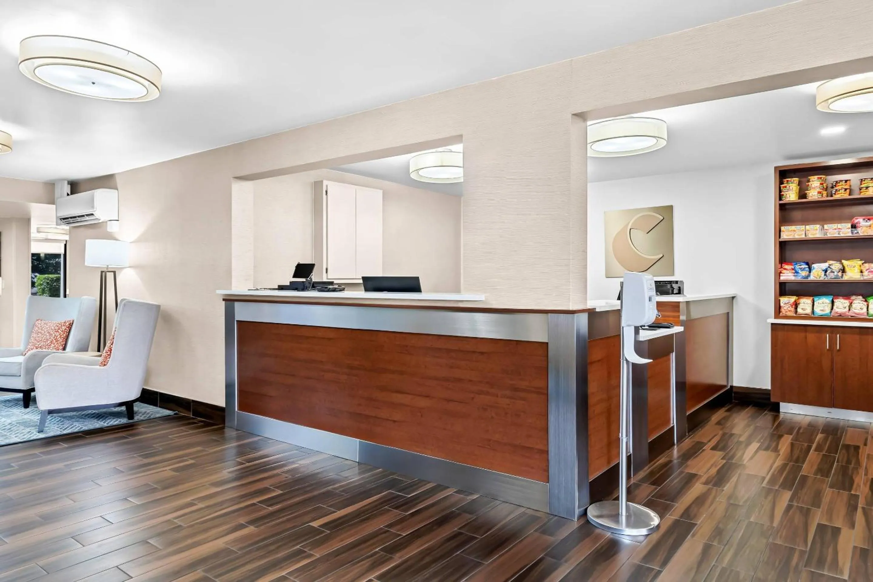 Lobby or reception in Comfort Inn University