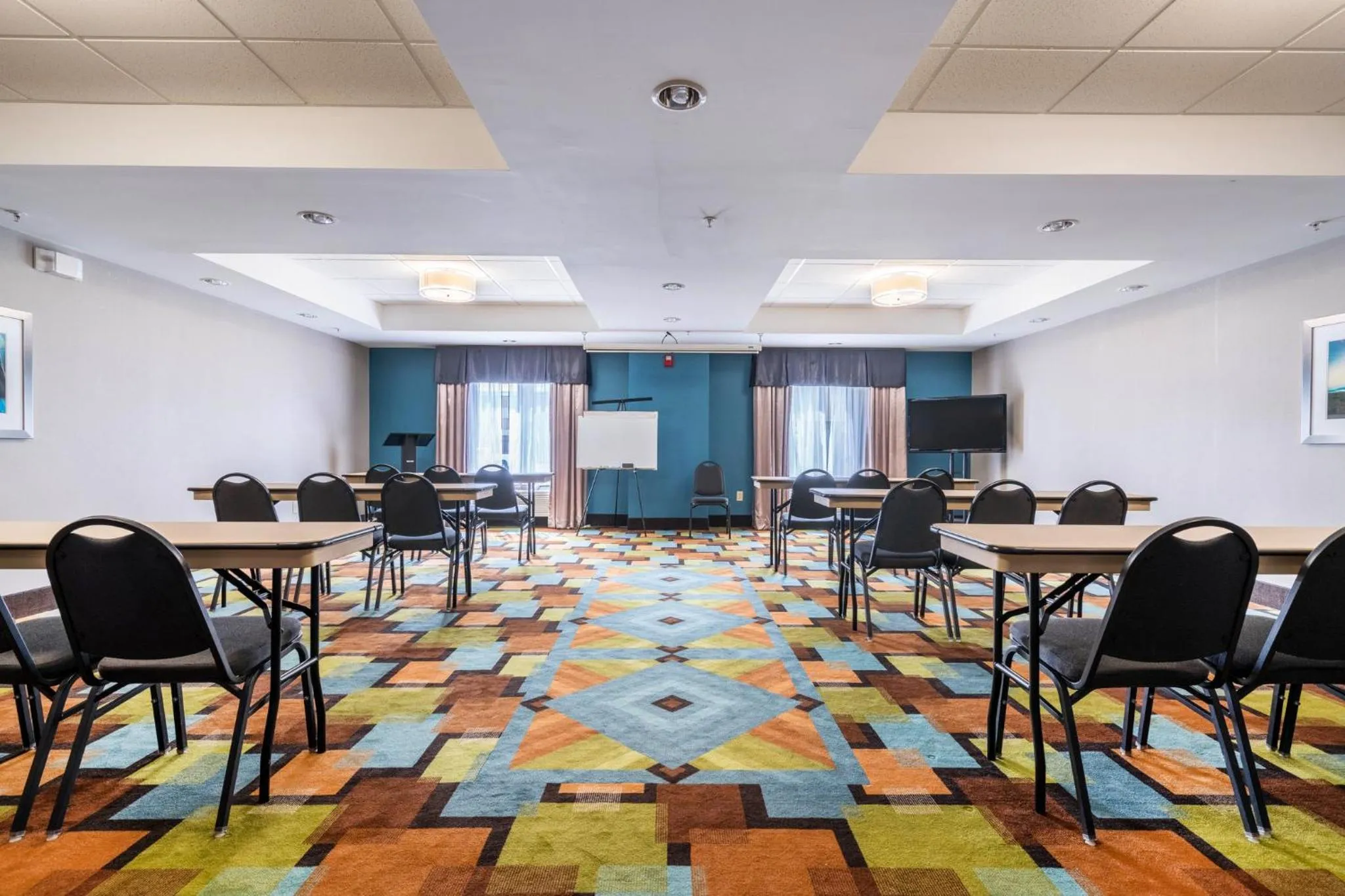 Meeting/conference room in Holiday Inn Express & Suites Roanoke Rapids by IHG
