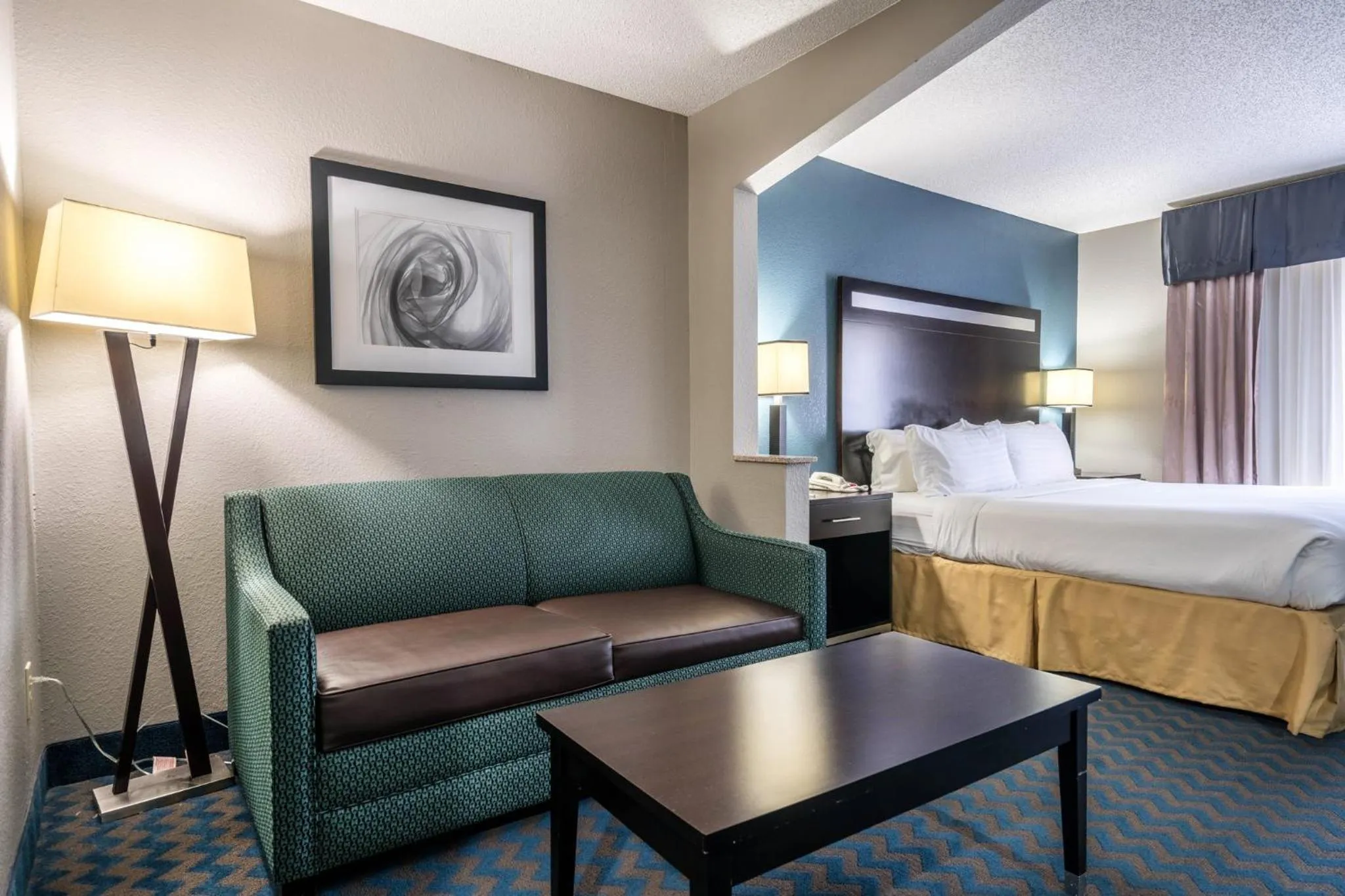 Photo of the whole room, Bed in Holiday Inn Express & Suites Roanoke Rapids by IHG