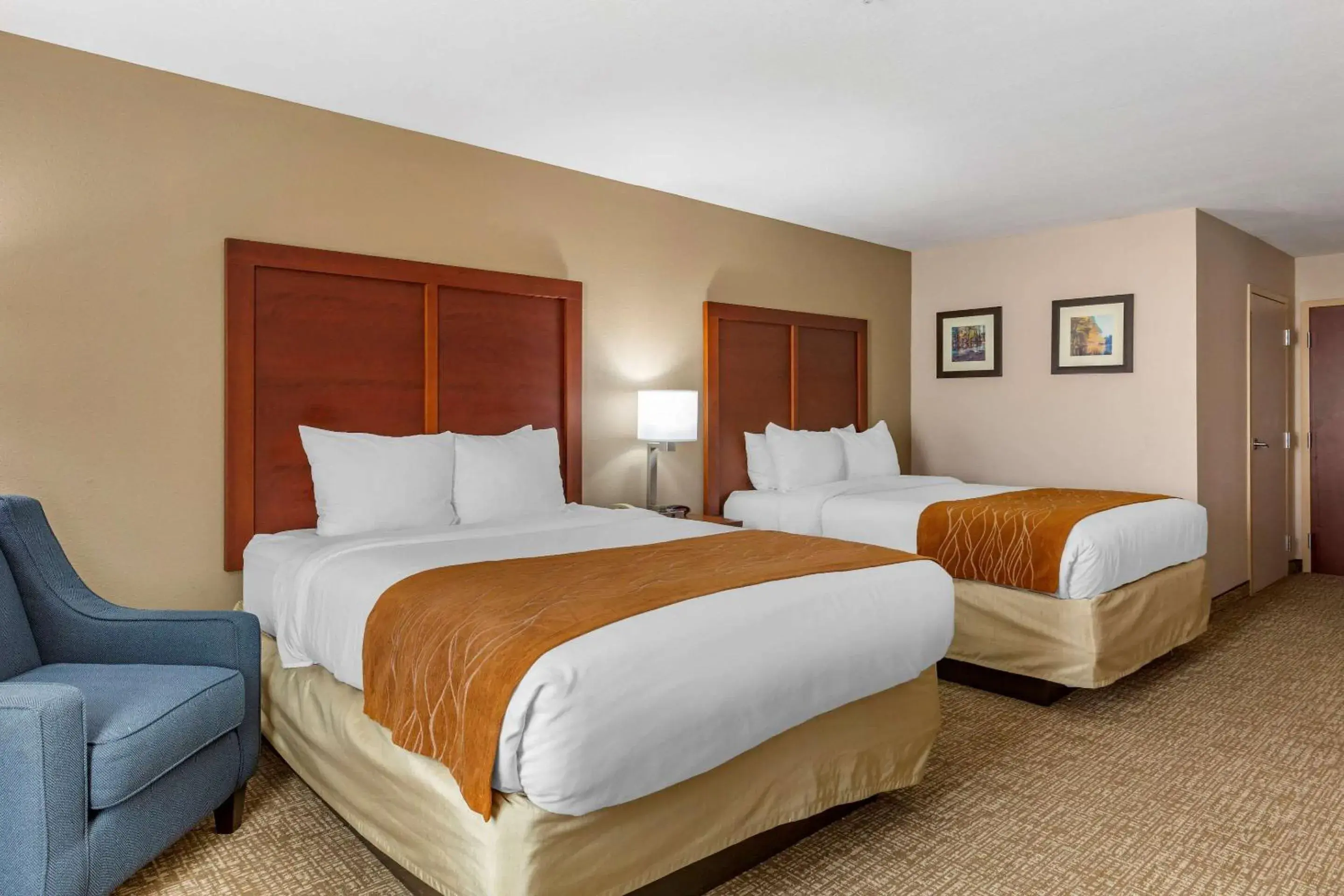 Queen Room with Two Queen Beds - Accessible/Non-Smoking in Comfort Inn Smithfield near I-95 Queen Room with Two Queen Beds - Accessible/Non-Smoking in Comfort Inn Smithfield near I-95