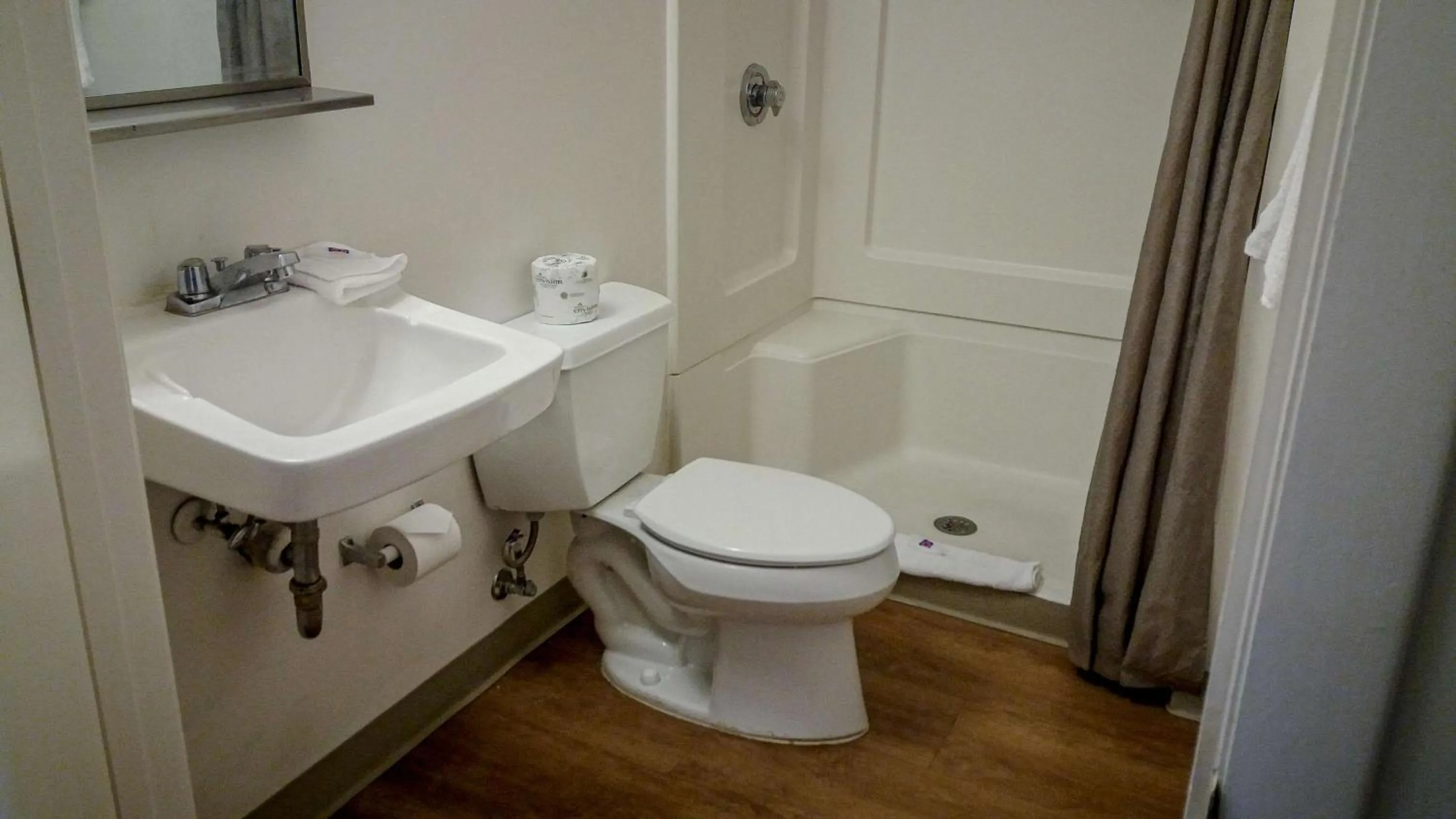 Bathroom in Motel 6-Greensboro, NC - I-40