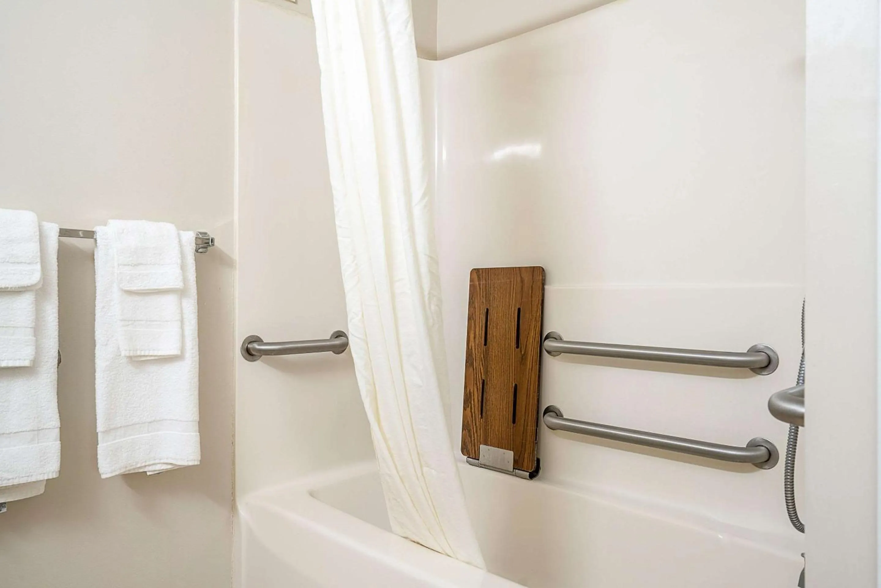 Bedroom in Suburban Studios of Wilmington