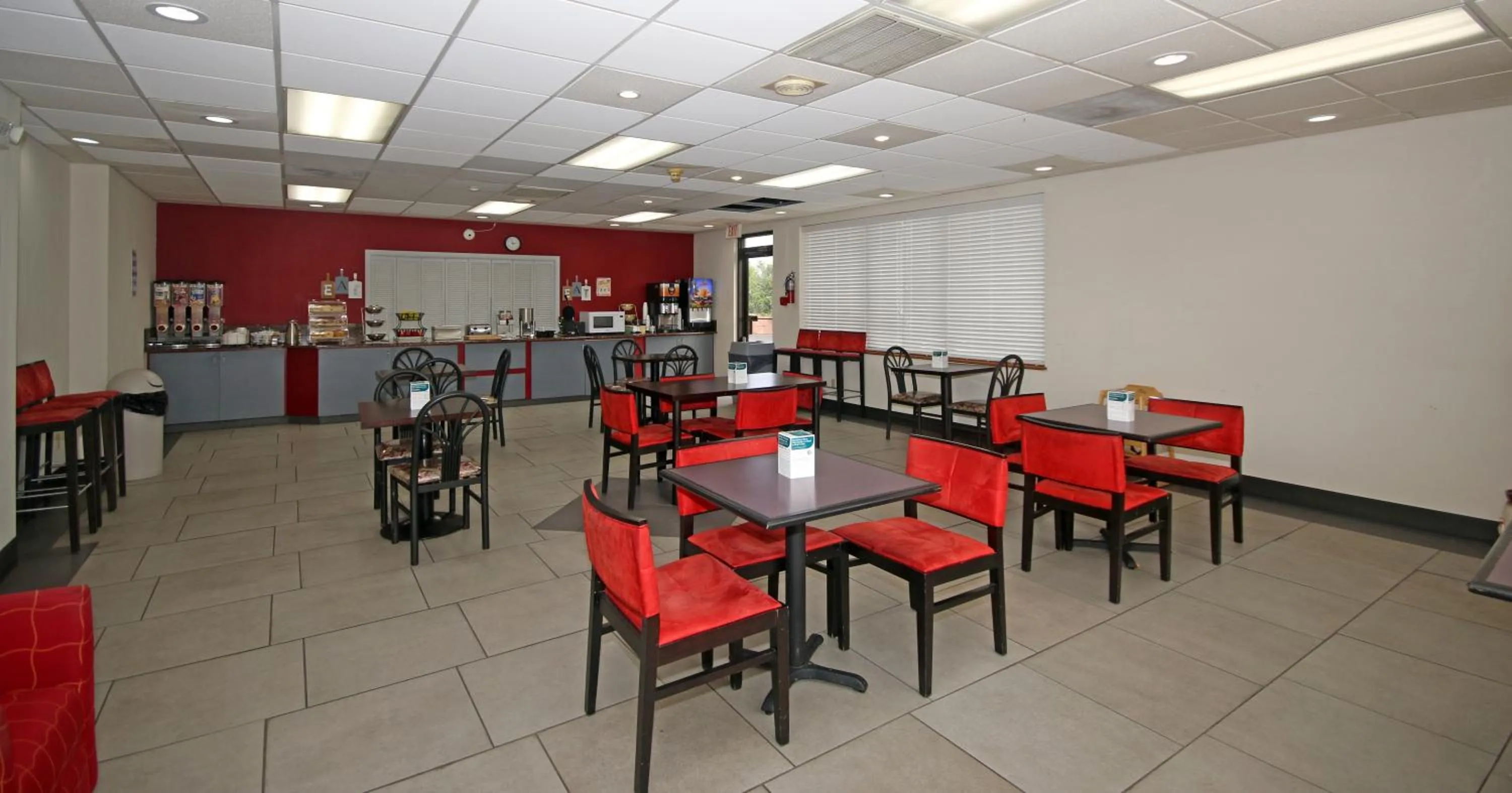 Breakfast in Americas Best Value Inn Pilot Mountain