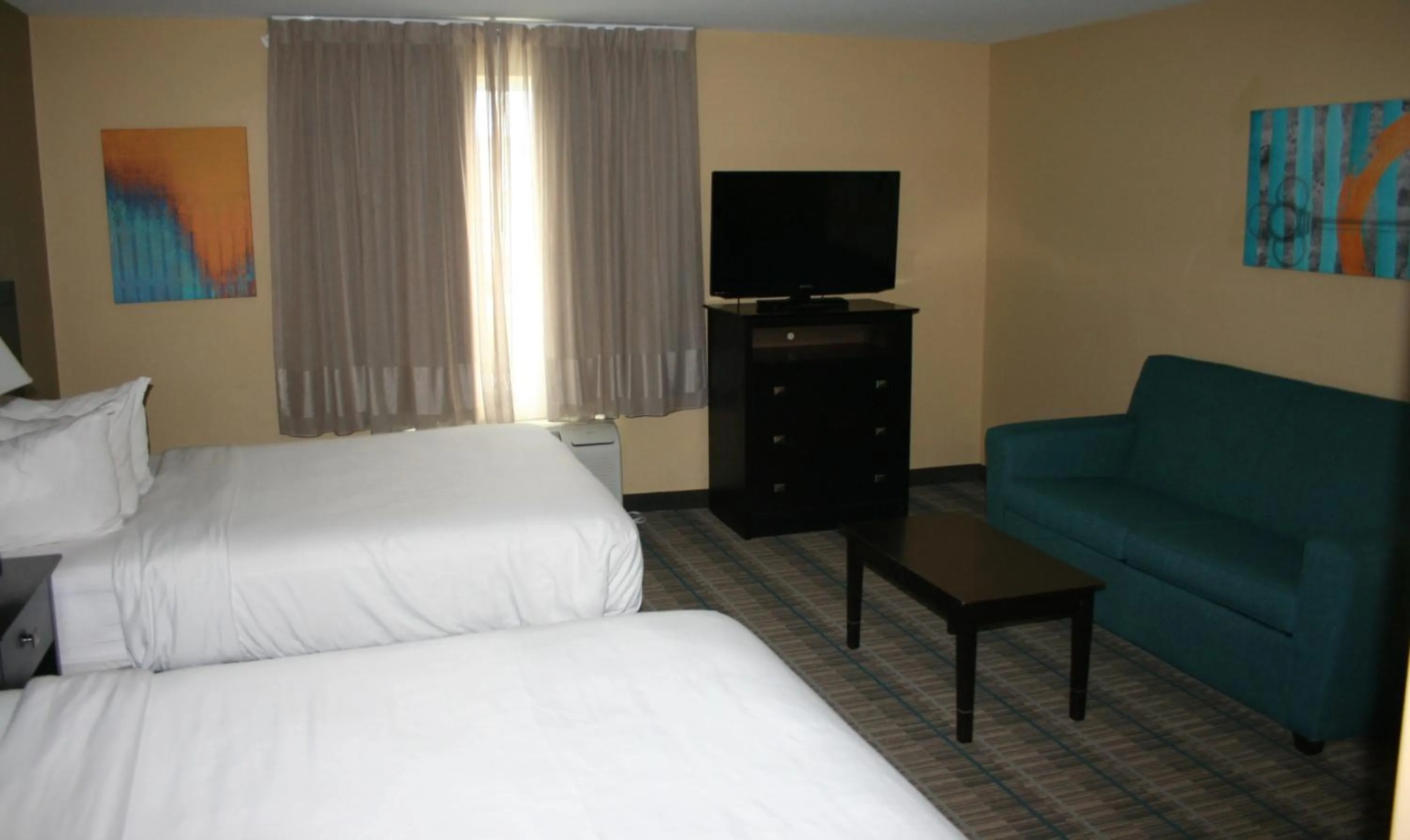 TV and multimedia, Bed in MainStay Suites Jacksonville near Camp Lejeune