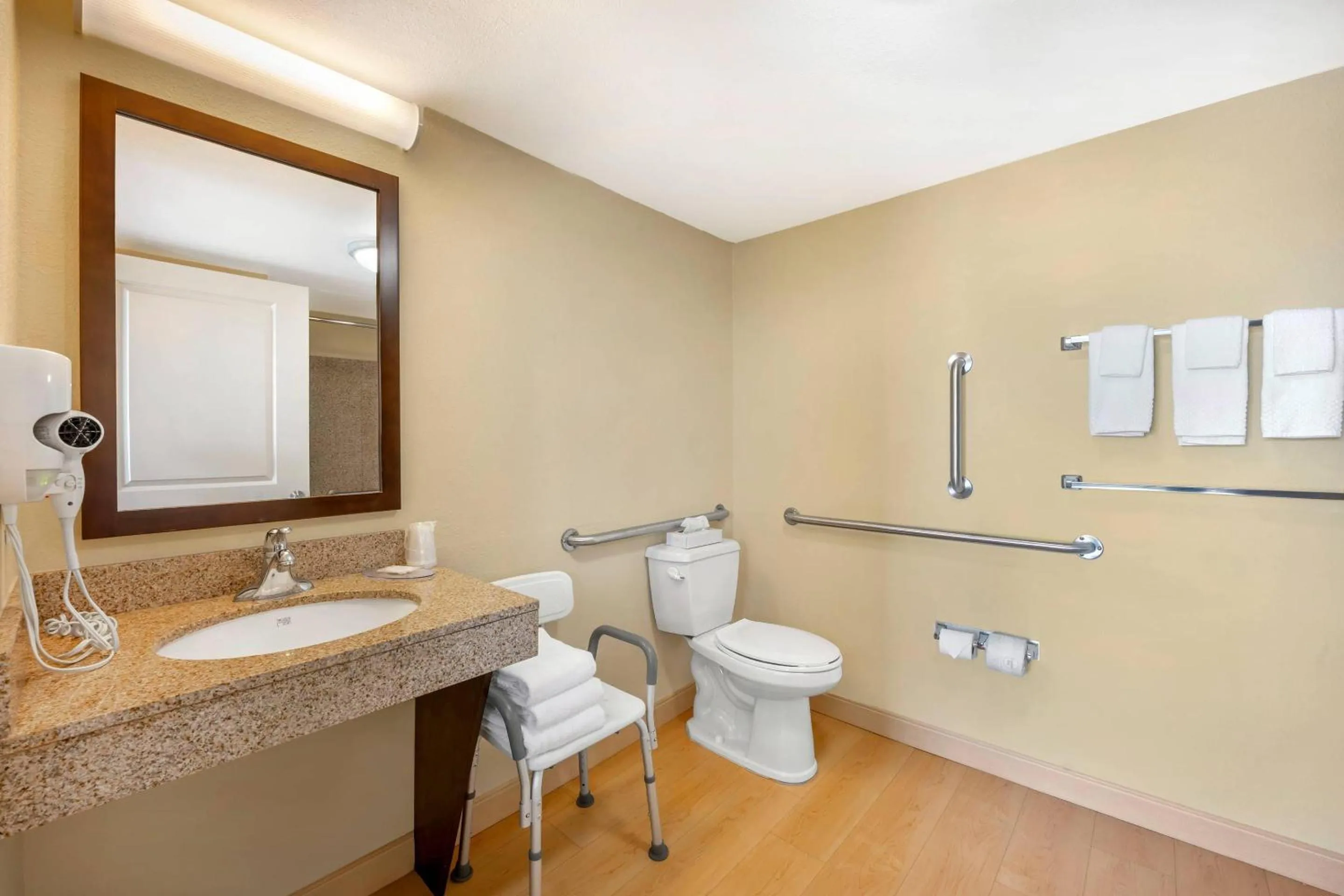 Bedroom in MainStay Suites Jacksonville near Camp Lejeune