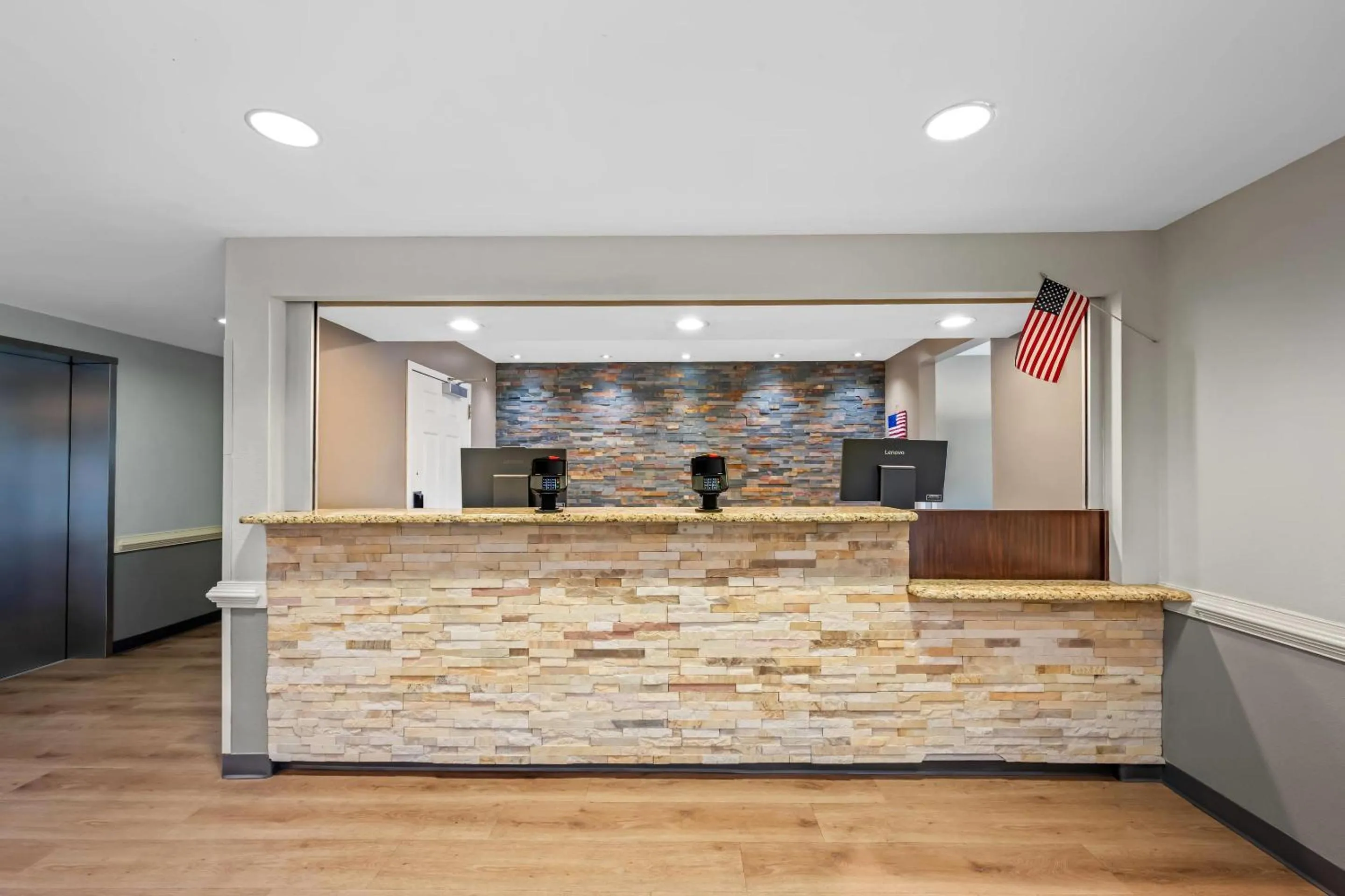 Lobby or reception in Suburban Studios Near Camp Lejeune