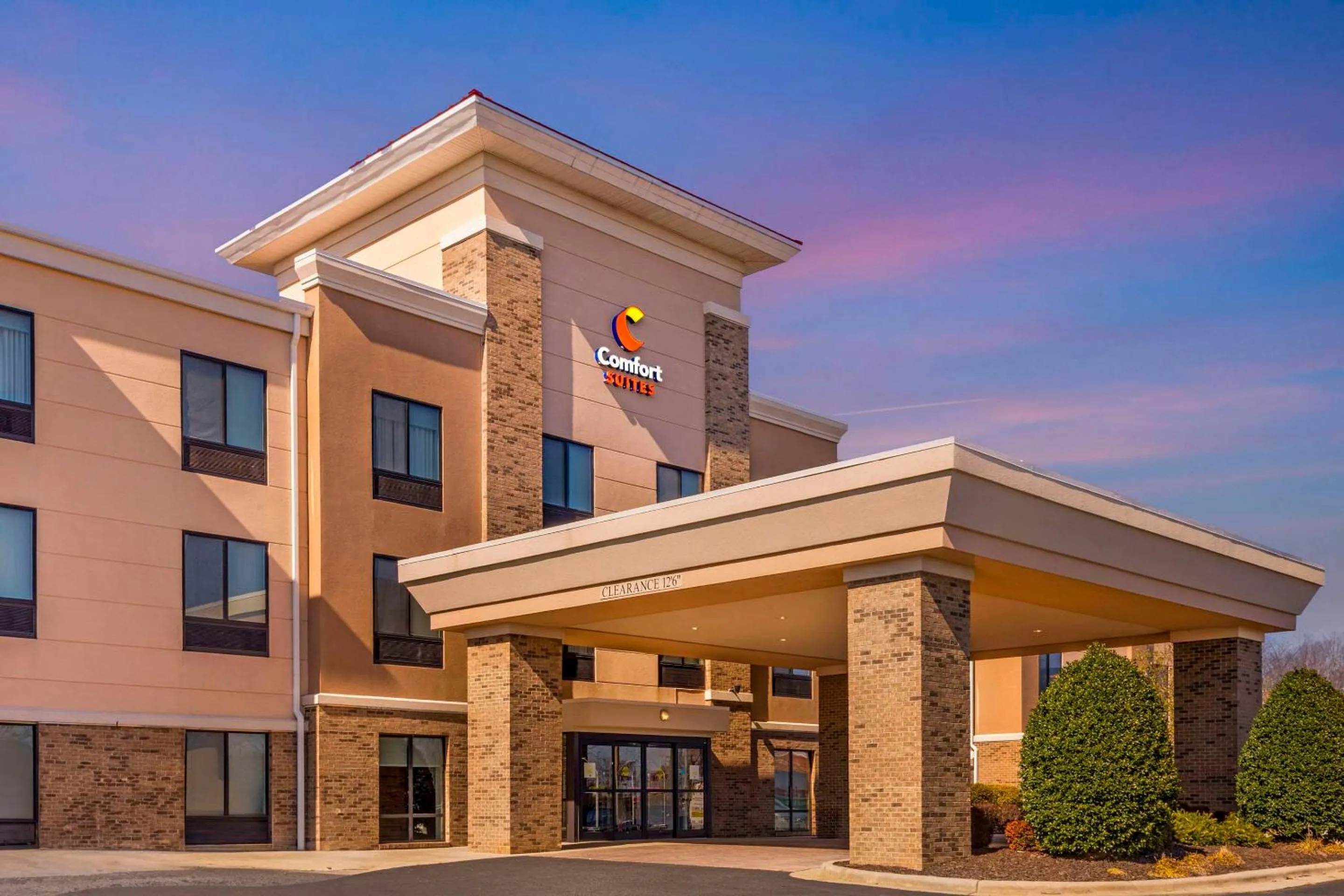 Property building in Comfort Suites Whitsett - Greensboro East