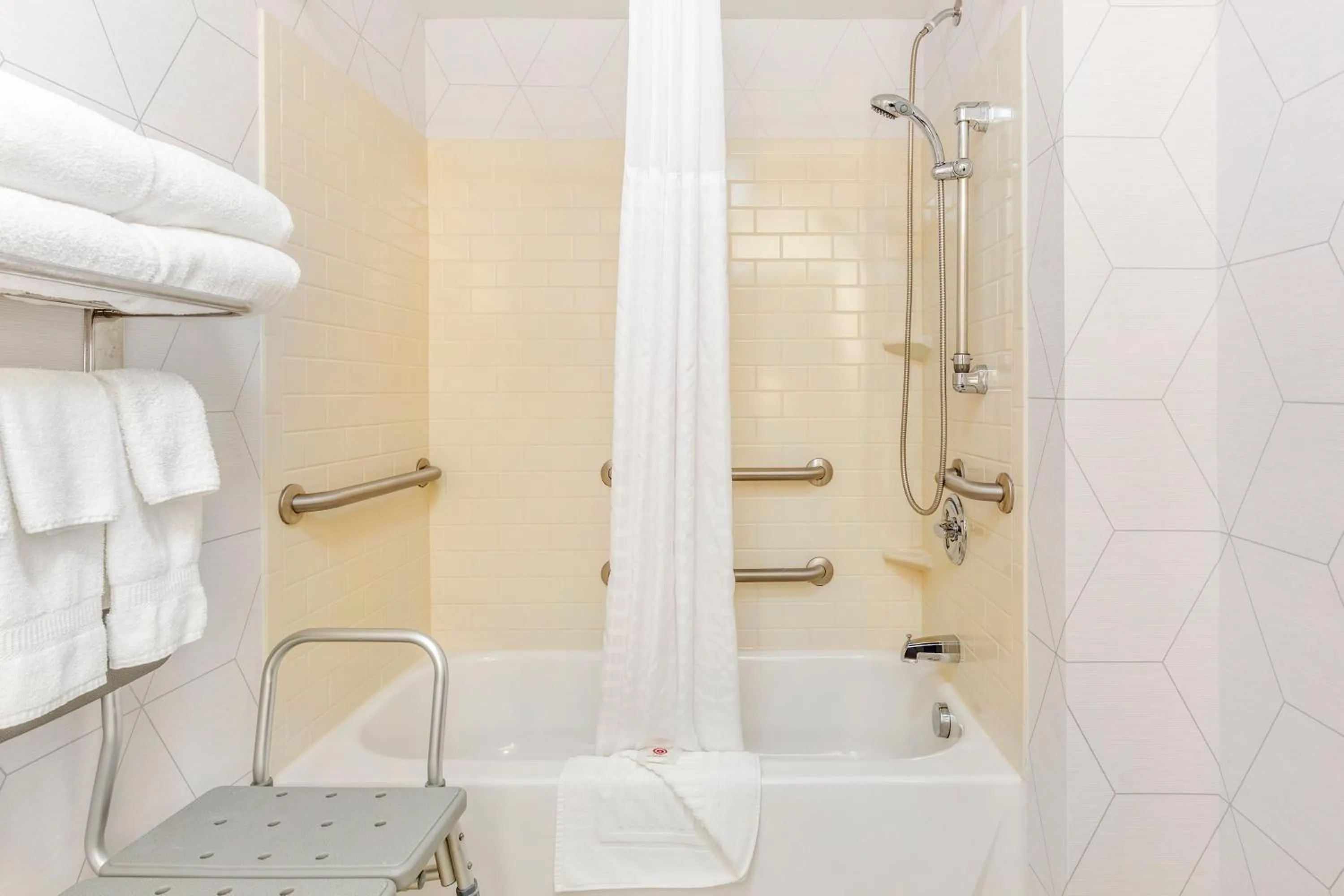 Bath in Comfort Suites Whitsett - Greensboro East