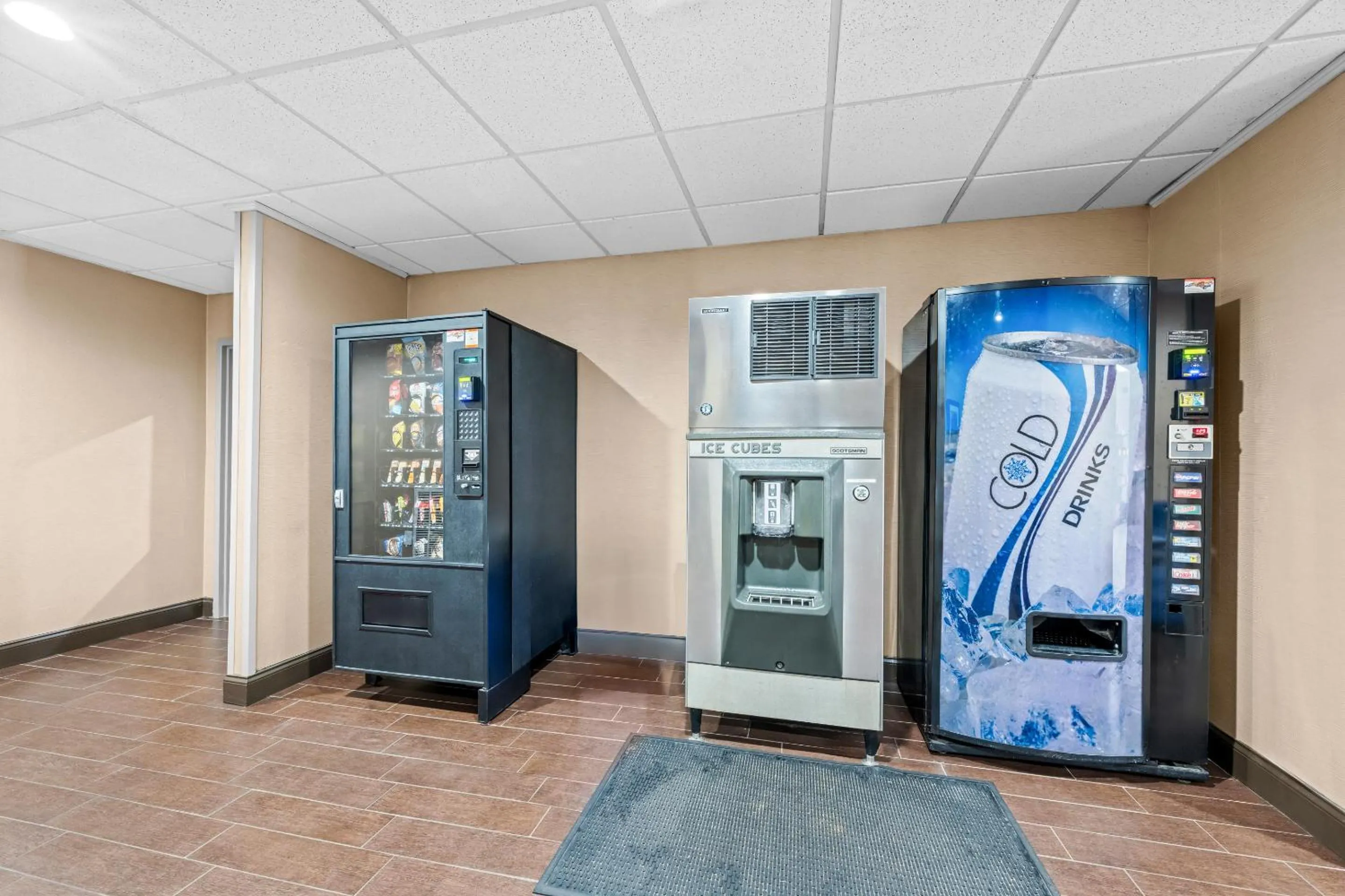 vending machine in Comfort Inn & Suites Oxford South