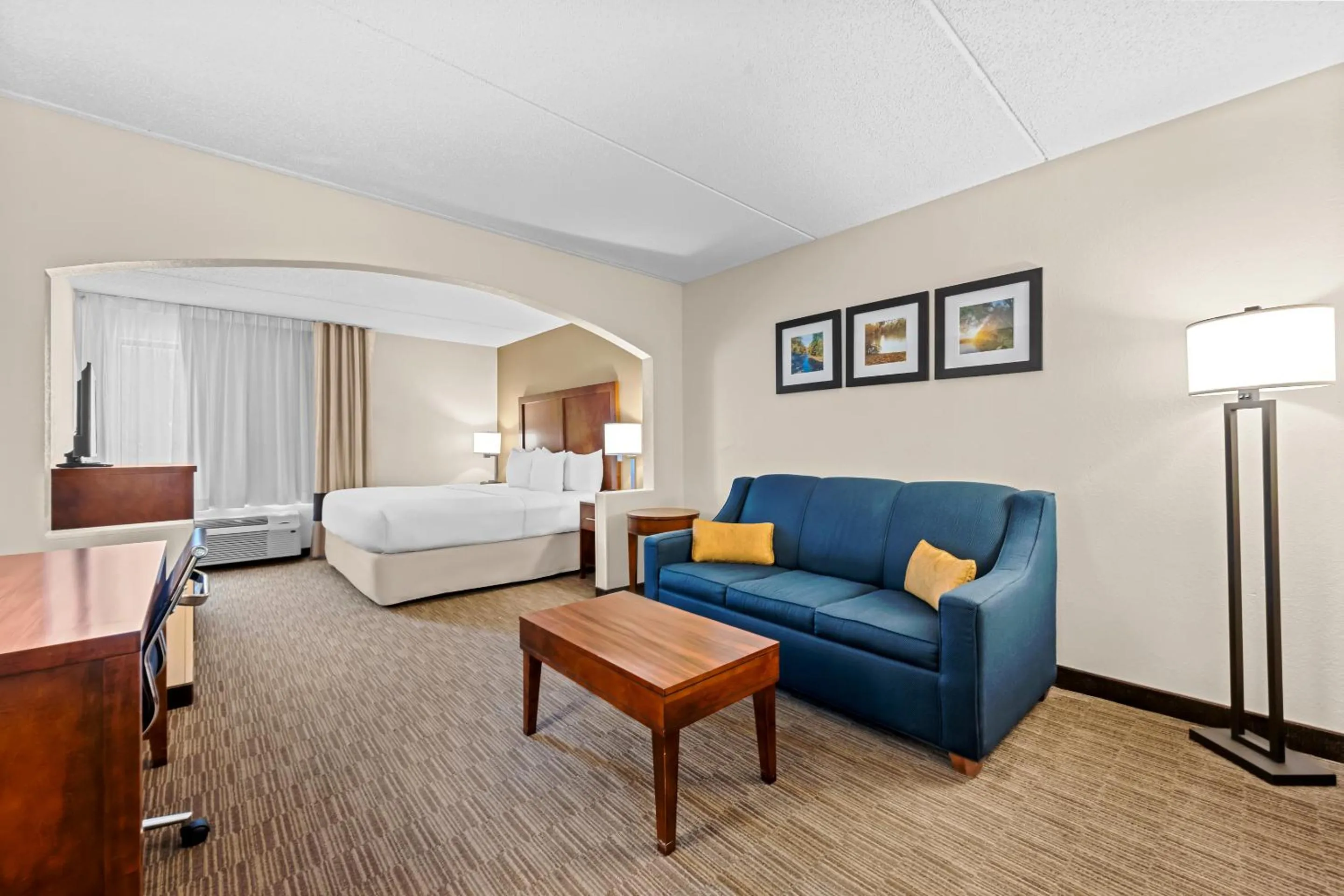 Bed in Comfort Inn & Suites Oxford South