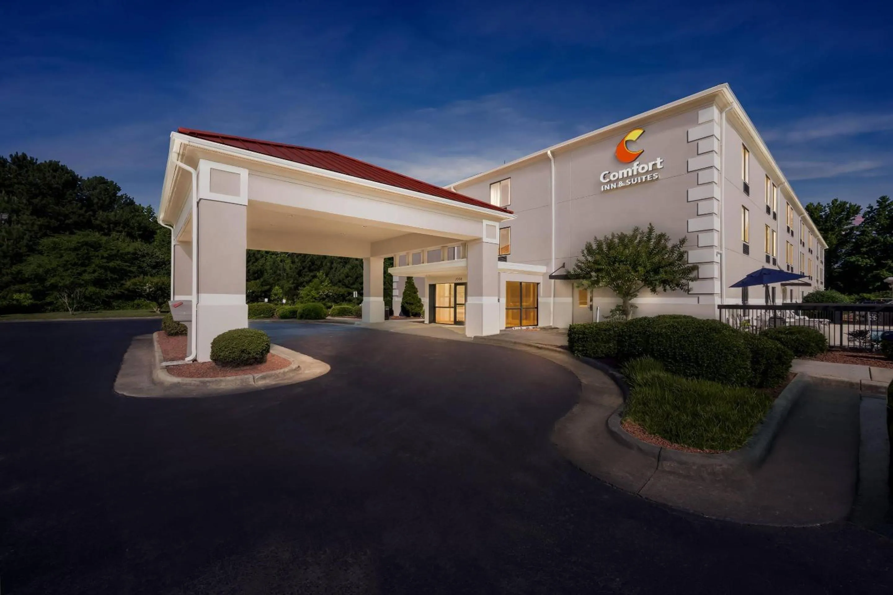 Property building in Comfort Inn & Suites Oxford South