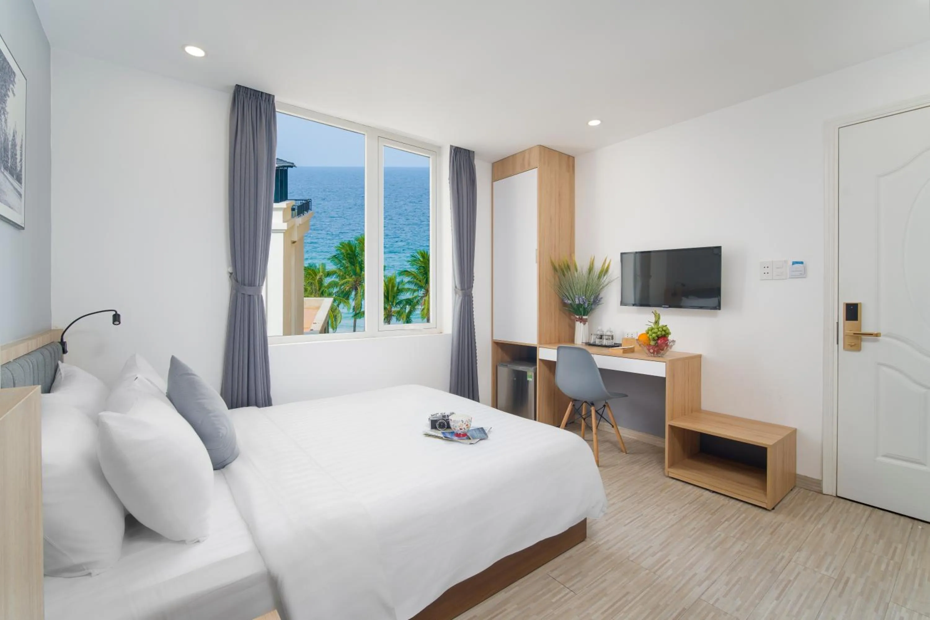 Coffee/tea facilities, Bed in Davue Hotel by THG