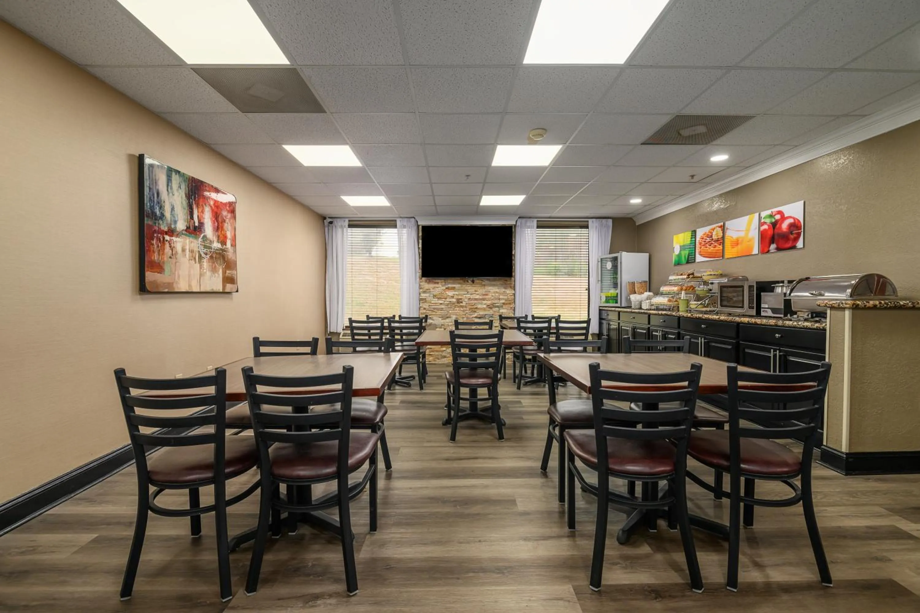 Dining area in Quality Inn & Suites Lexington South