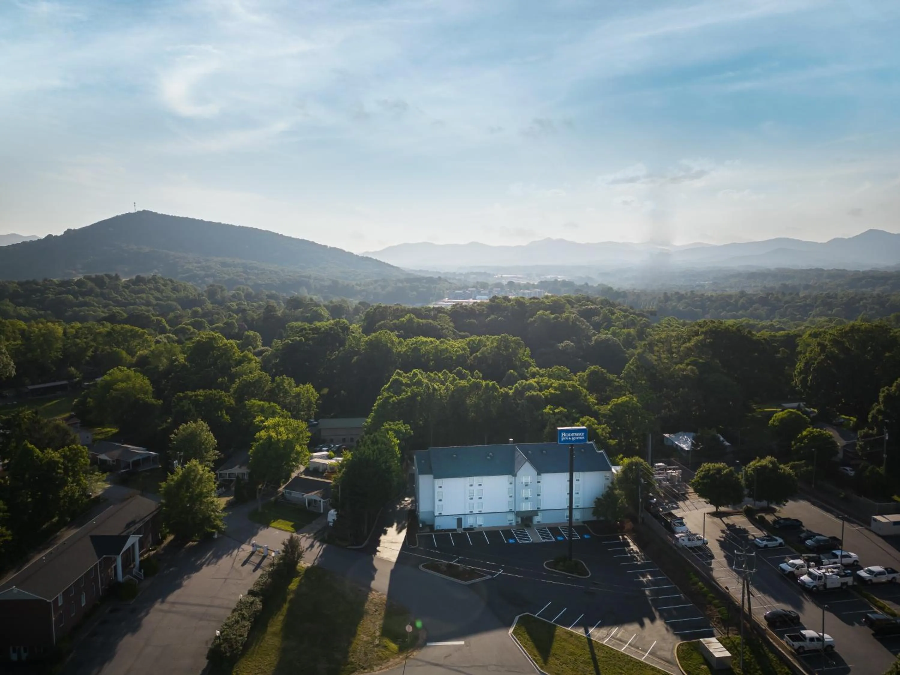 Property building in Rodeway Inn & Suites near Outlet Mall - Asheville