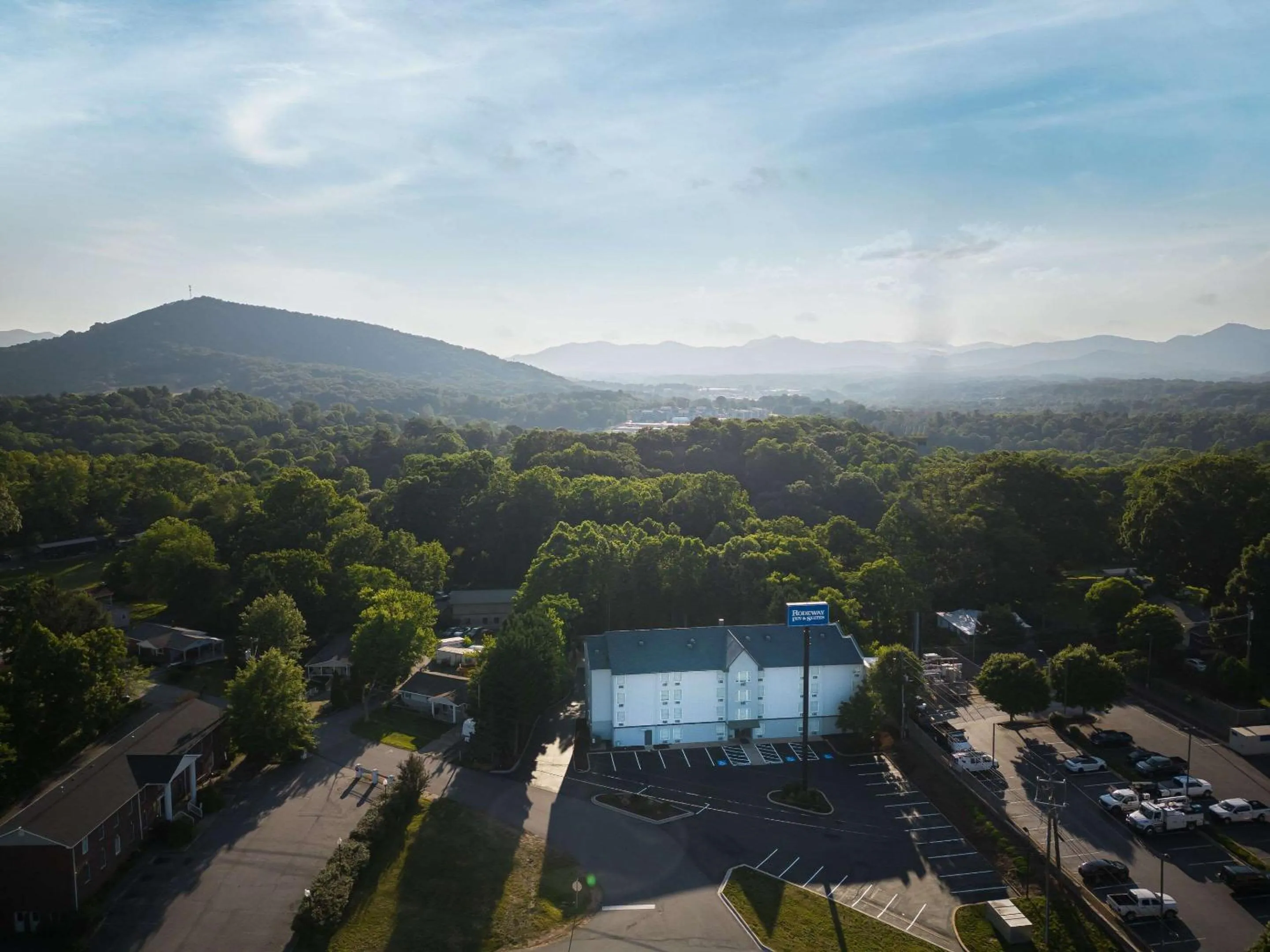 Property building in Rodeway Inn & Suites near Outlet Mall - Asheville