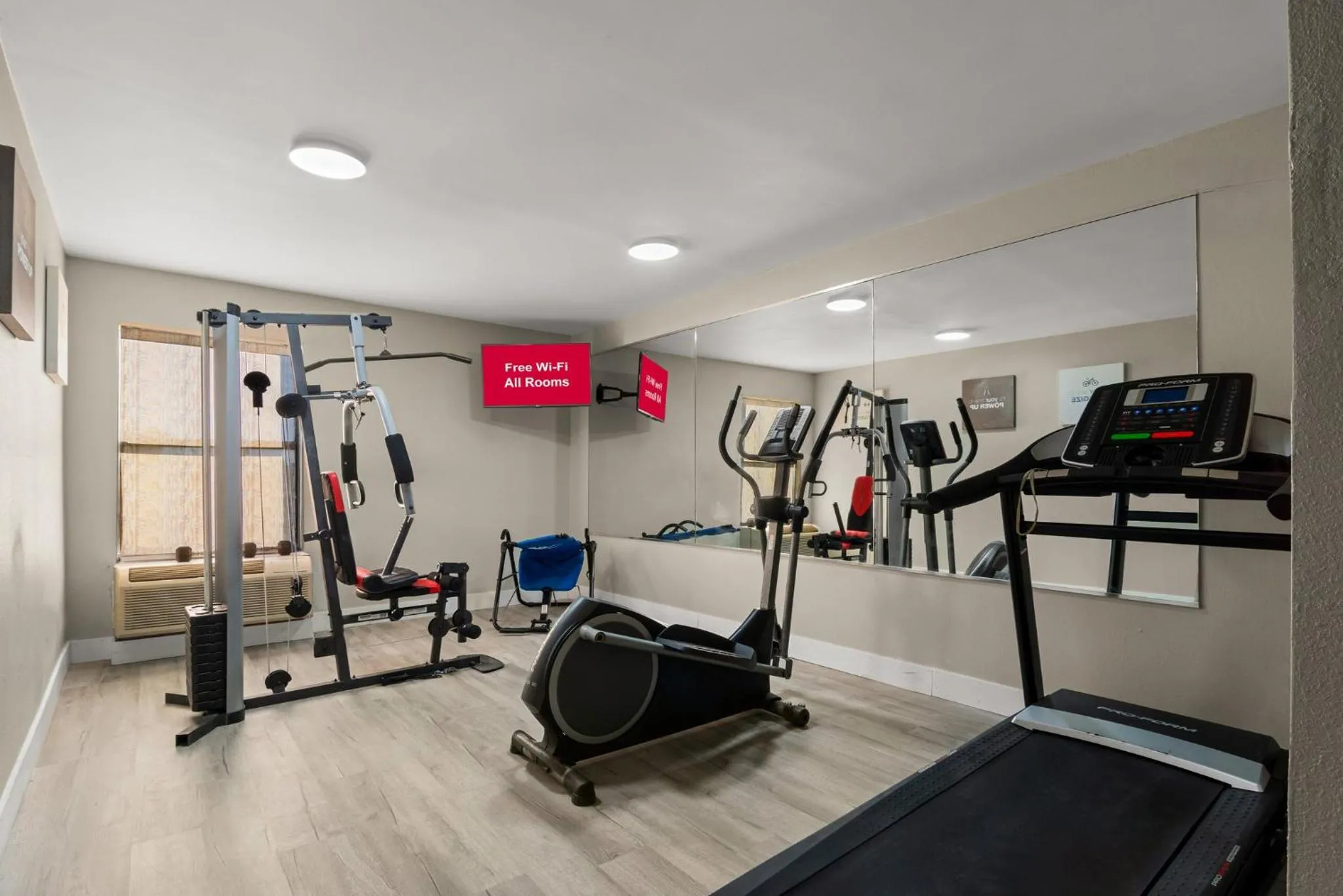 Fitness centre/facilities in Red Roof Inn Washington, NC