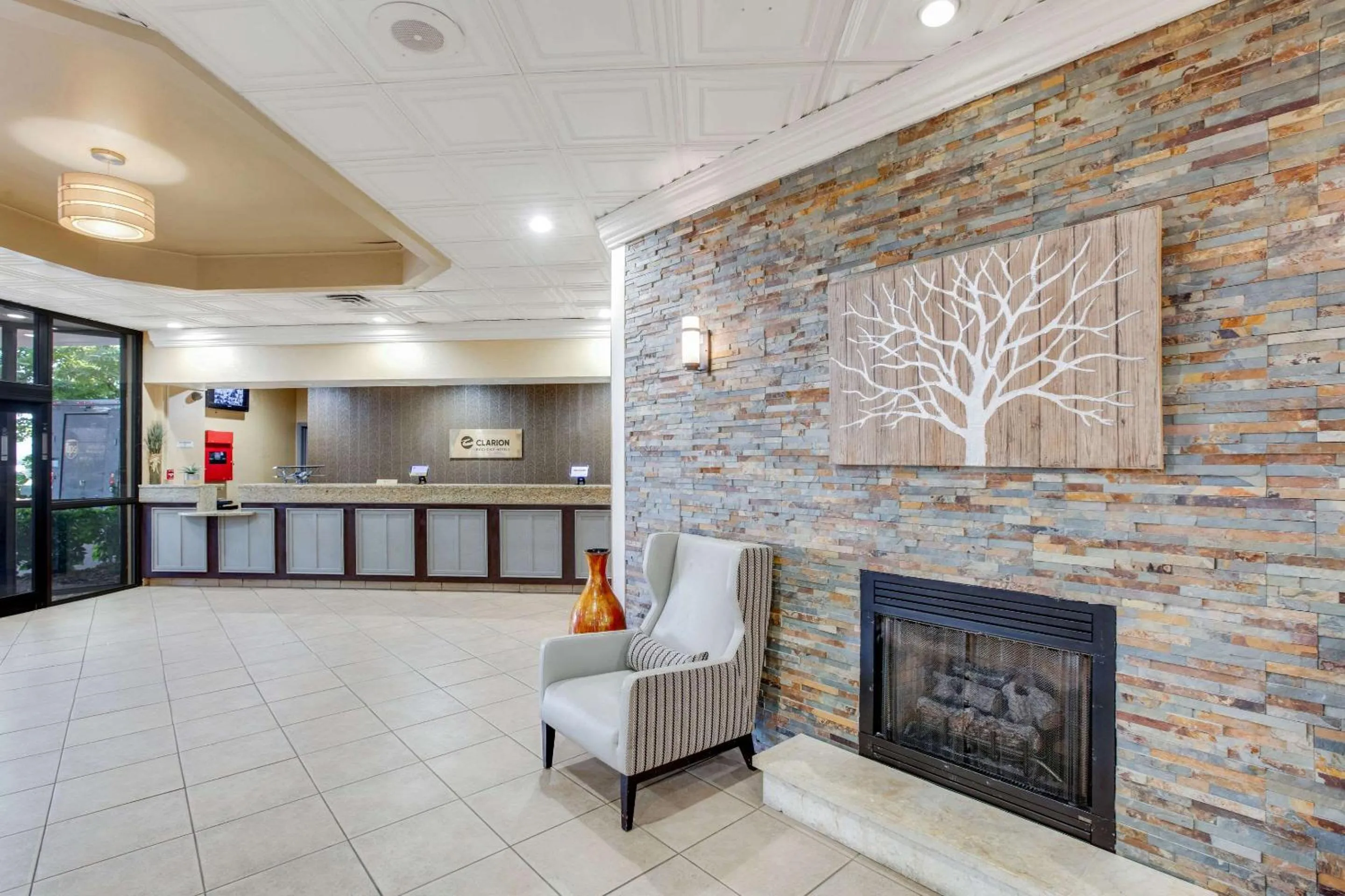 Lobby or reception in Clarion Inn Asheville Airport