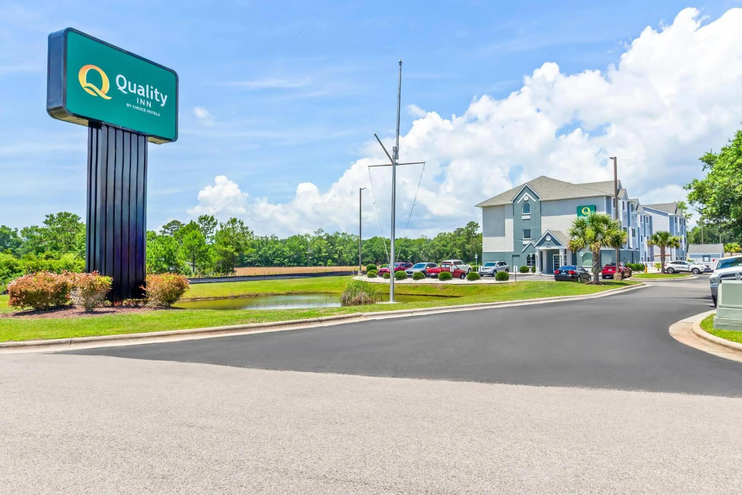 Property building in Quality Inn Shallotte near Ocean Isle Beach
