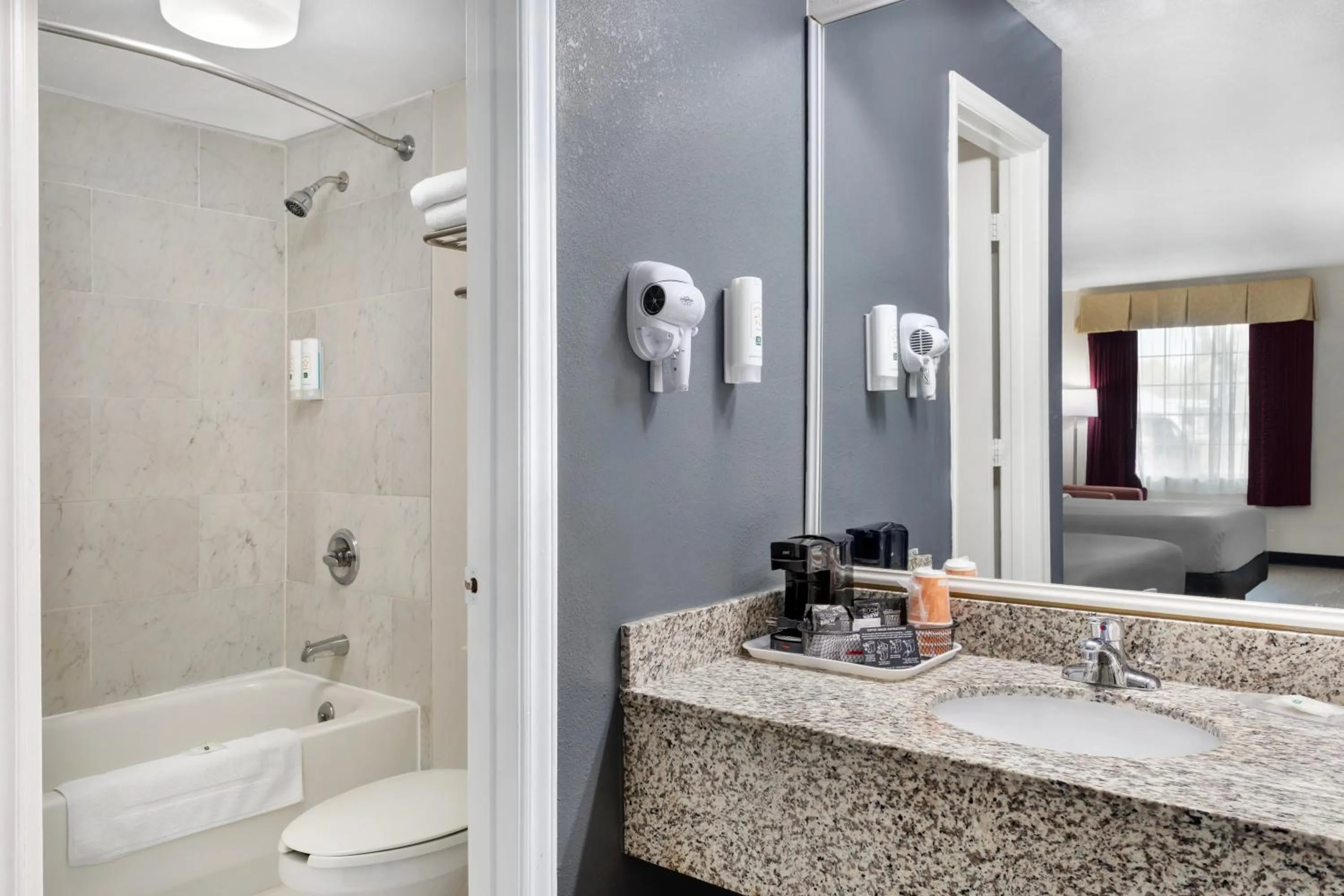 Bathroom in Quality Inn Andrews