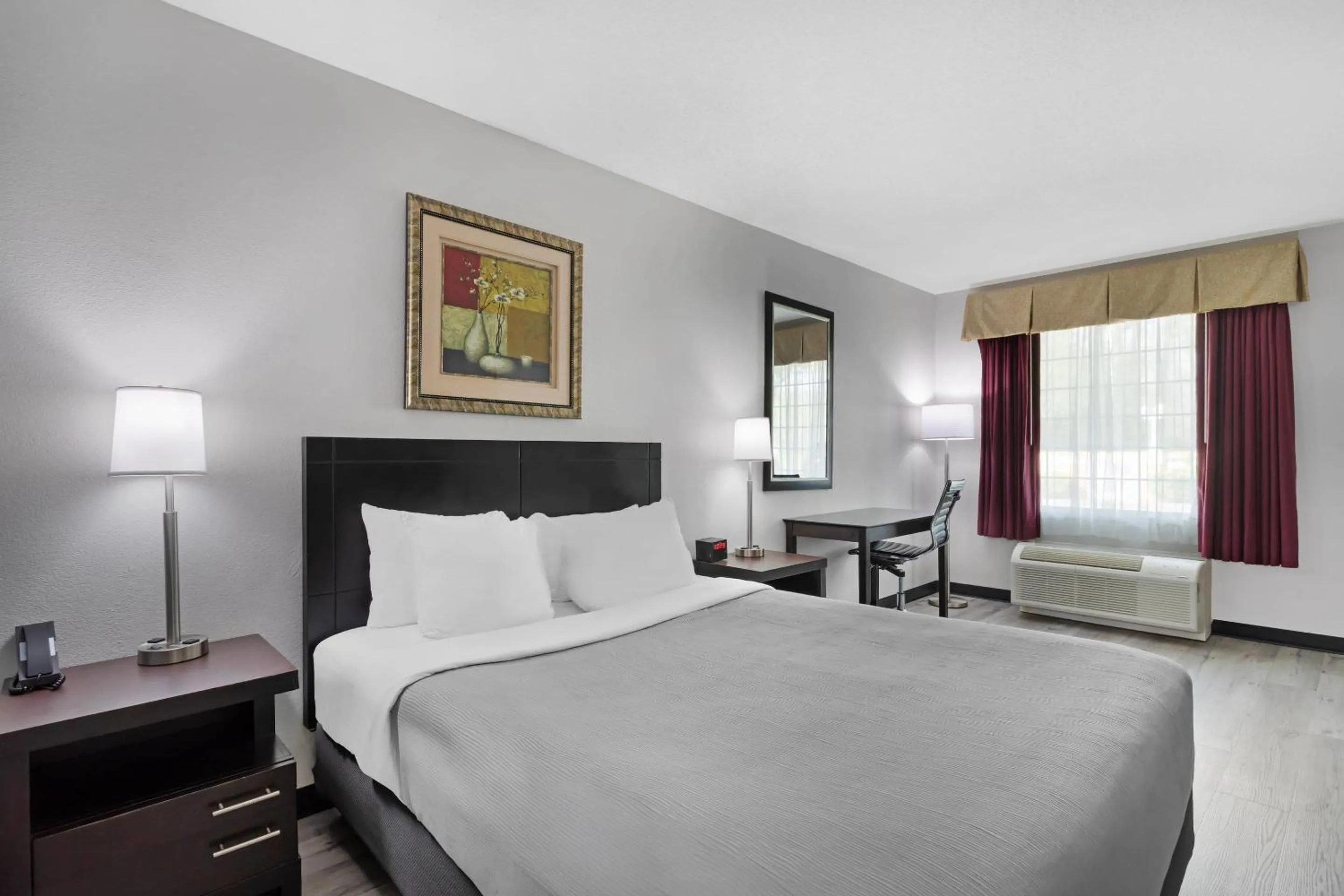 Bedroom, Bed in Quality Inn Andrews