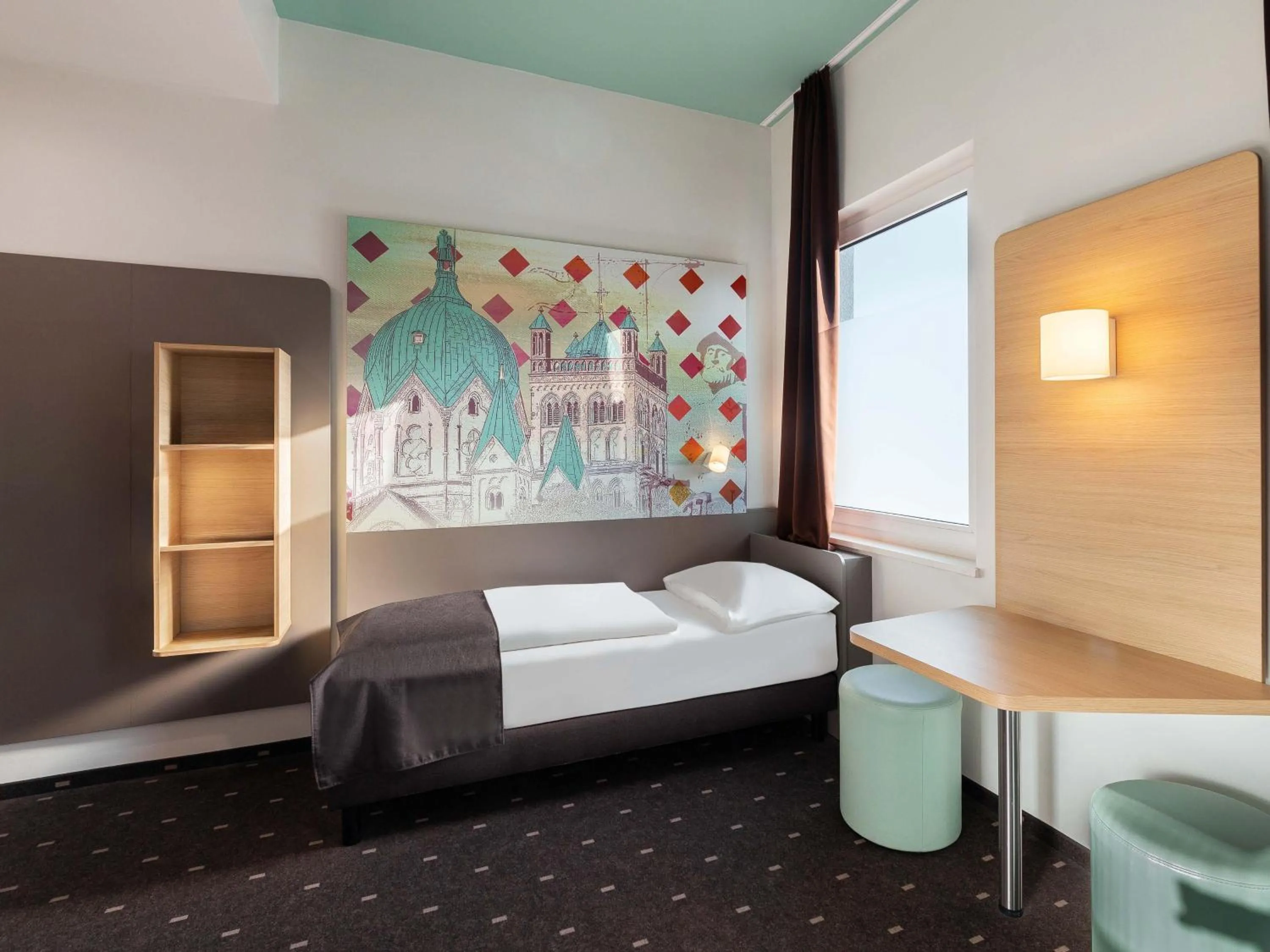 Bathroom, Bed in B&B Hotel Neuss