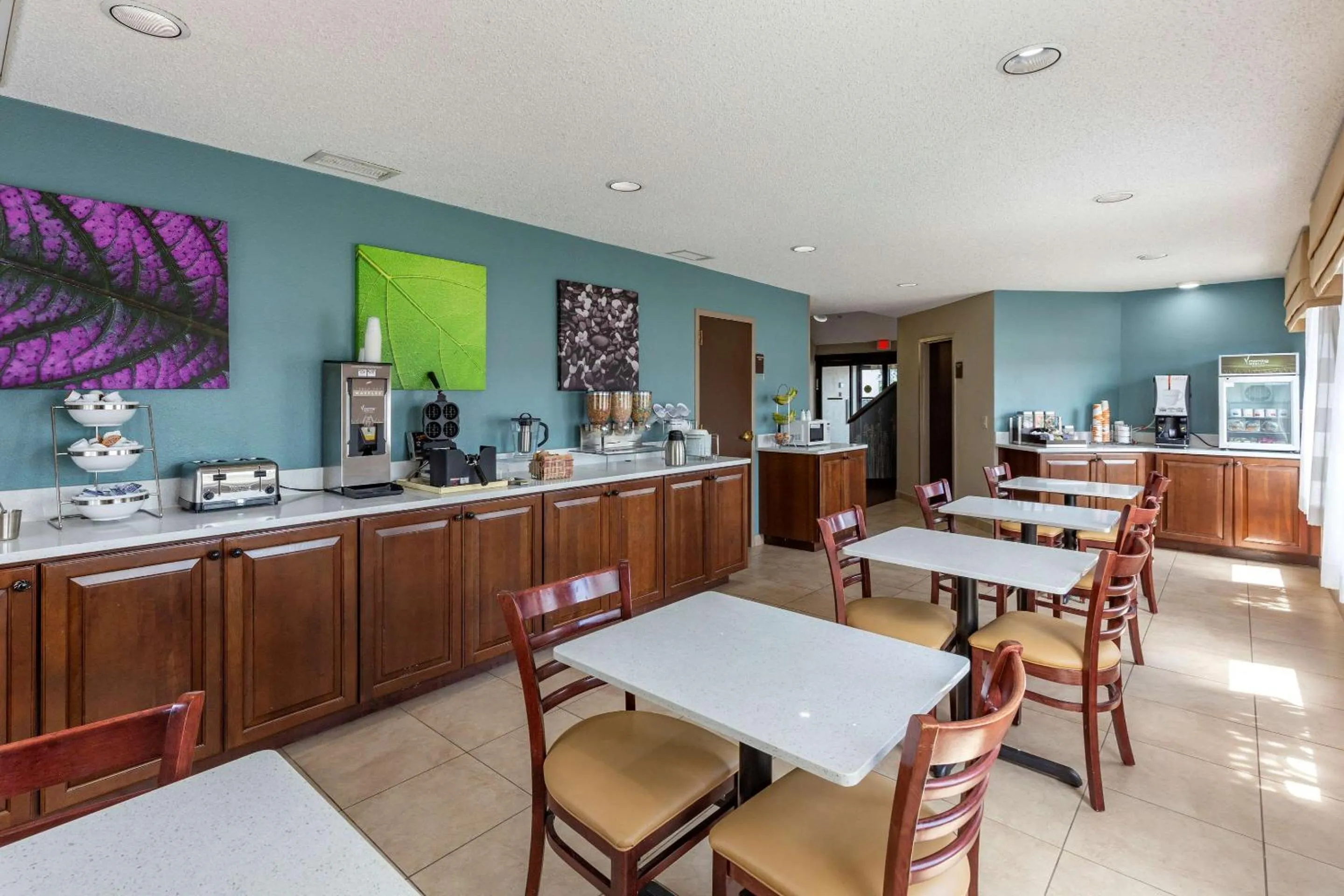 Breakfast in Sleep Inn Fayetteville I-95