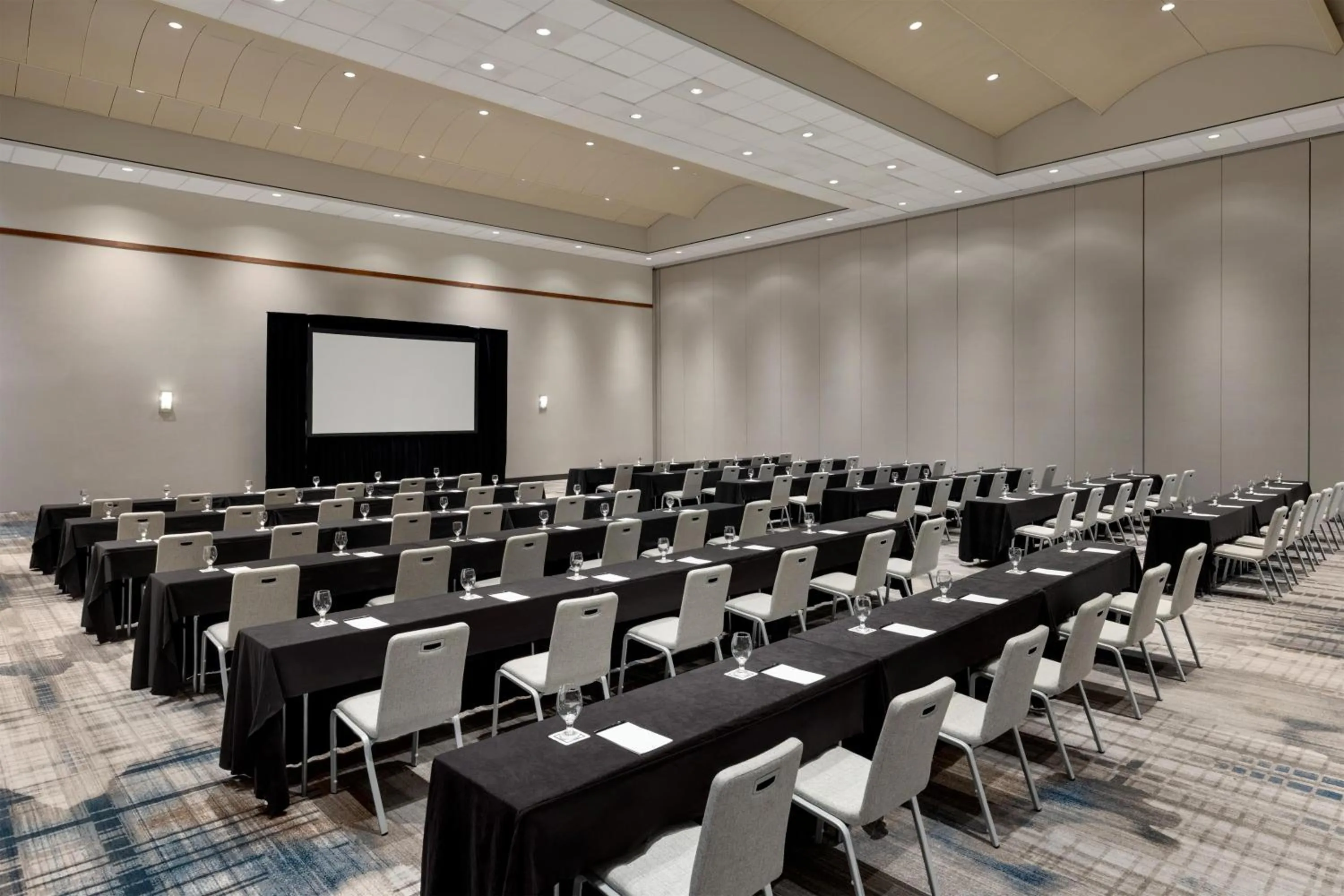 Meeting/conference room in Hilton Baltimore BWI Airport
