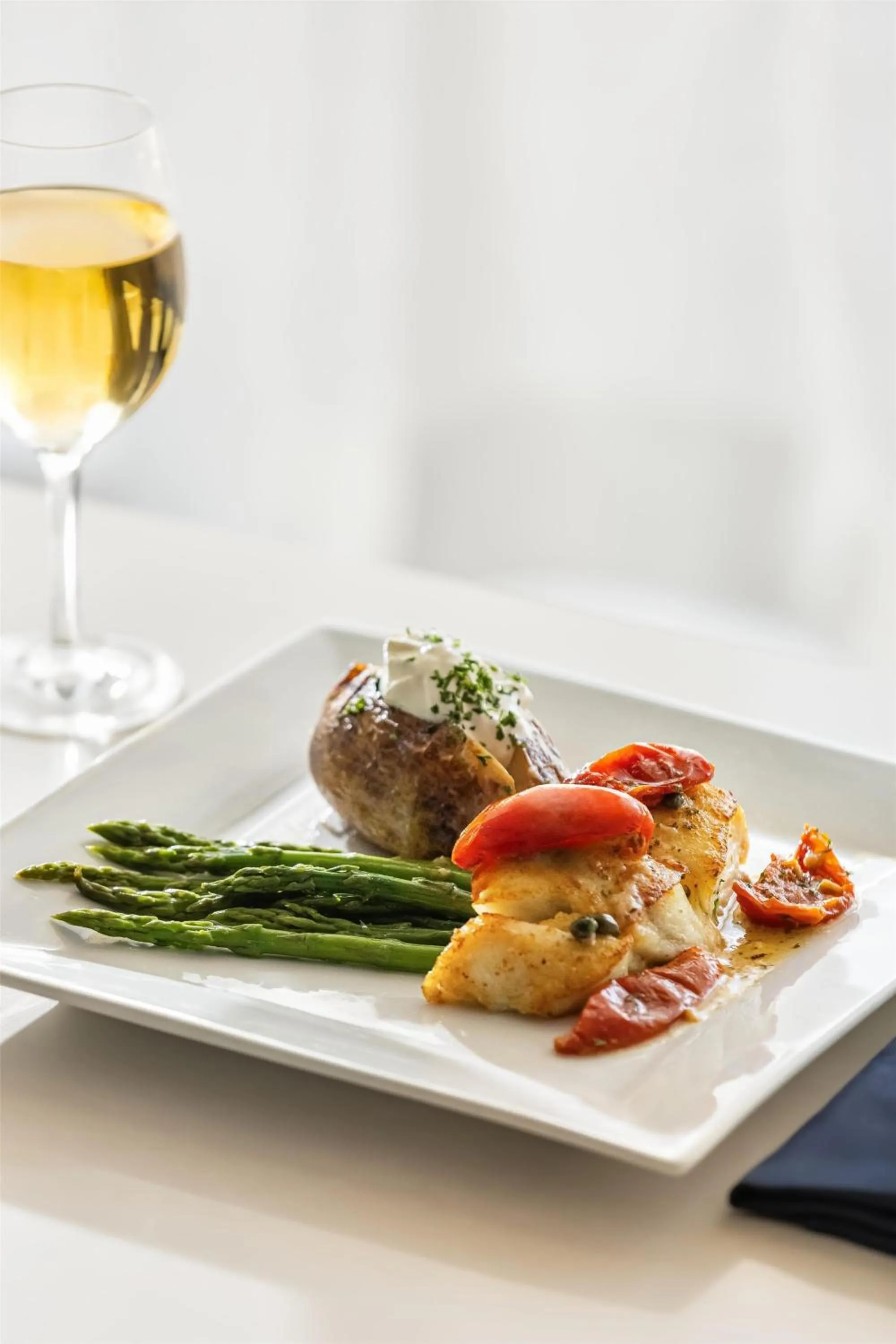 Restaurant/places to eat in Hilton Baltimore BWI Airport