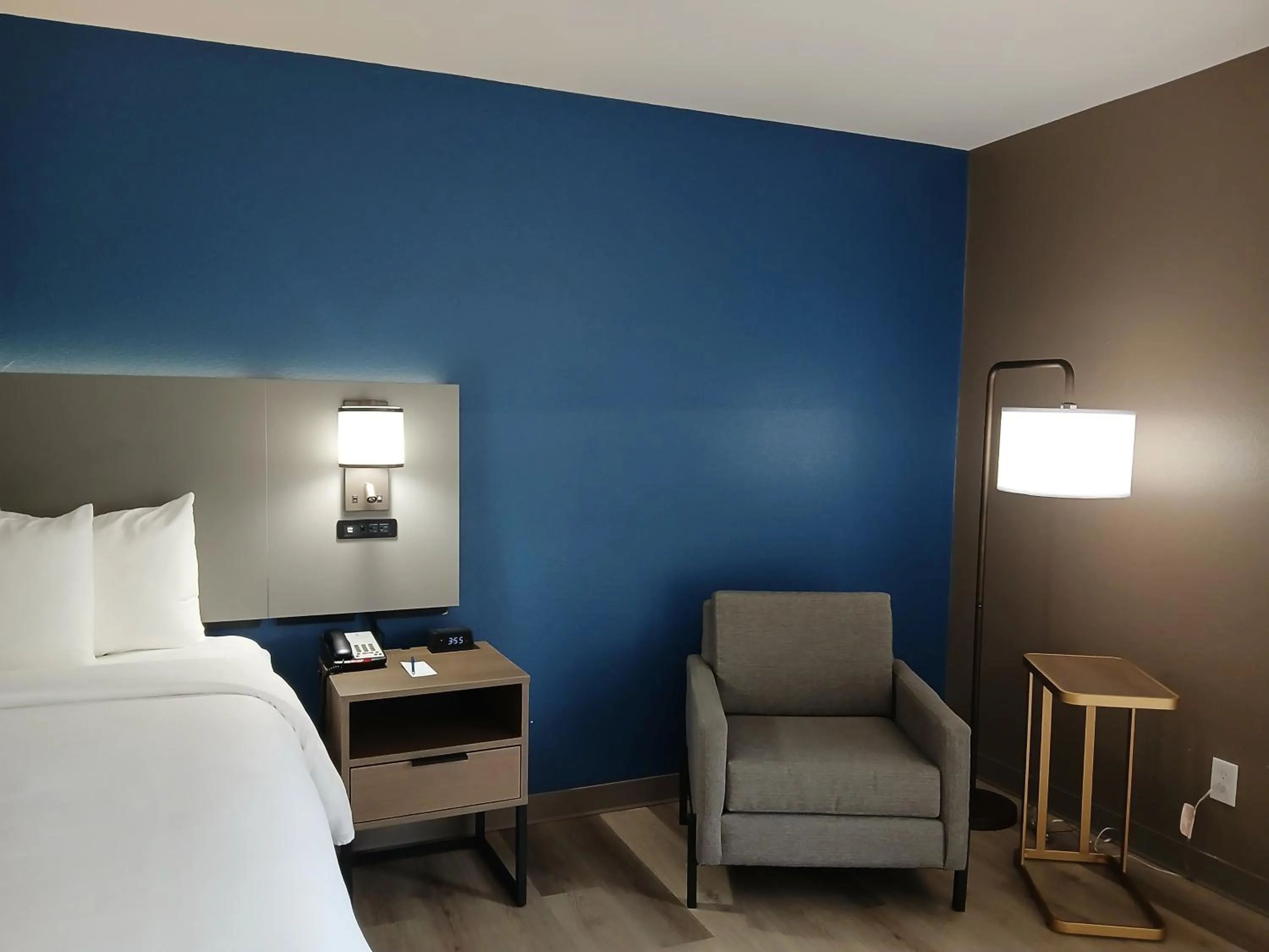 Bed in Comfort Inn near Downtown & Blue Ridge PKWY