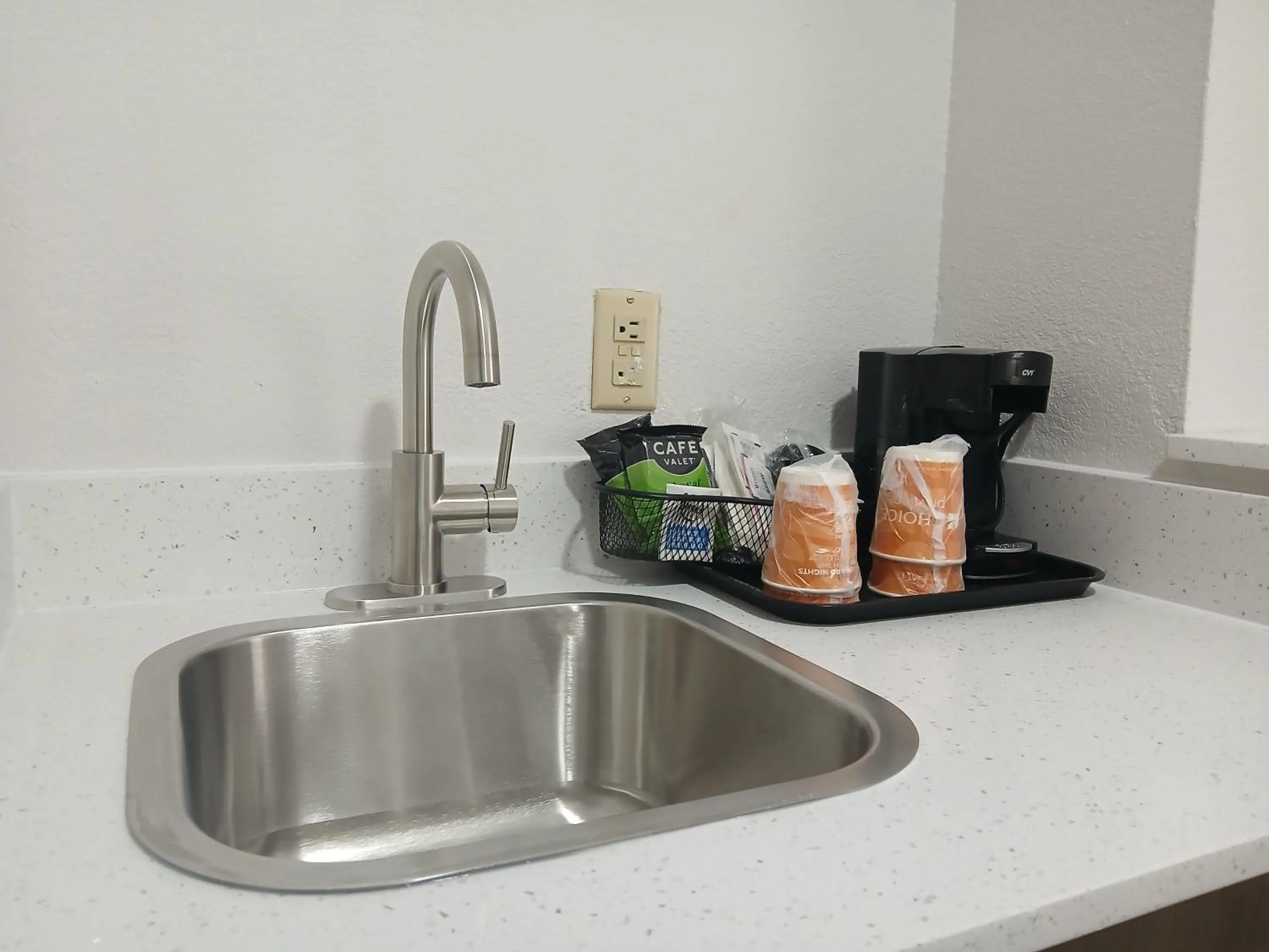 Drinks in Comfort Inn near Downtown & Blue Ridge PKWY