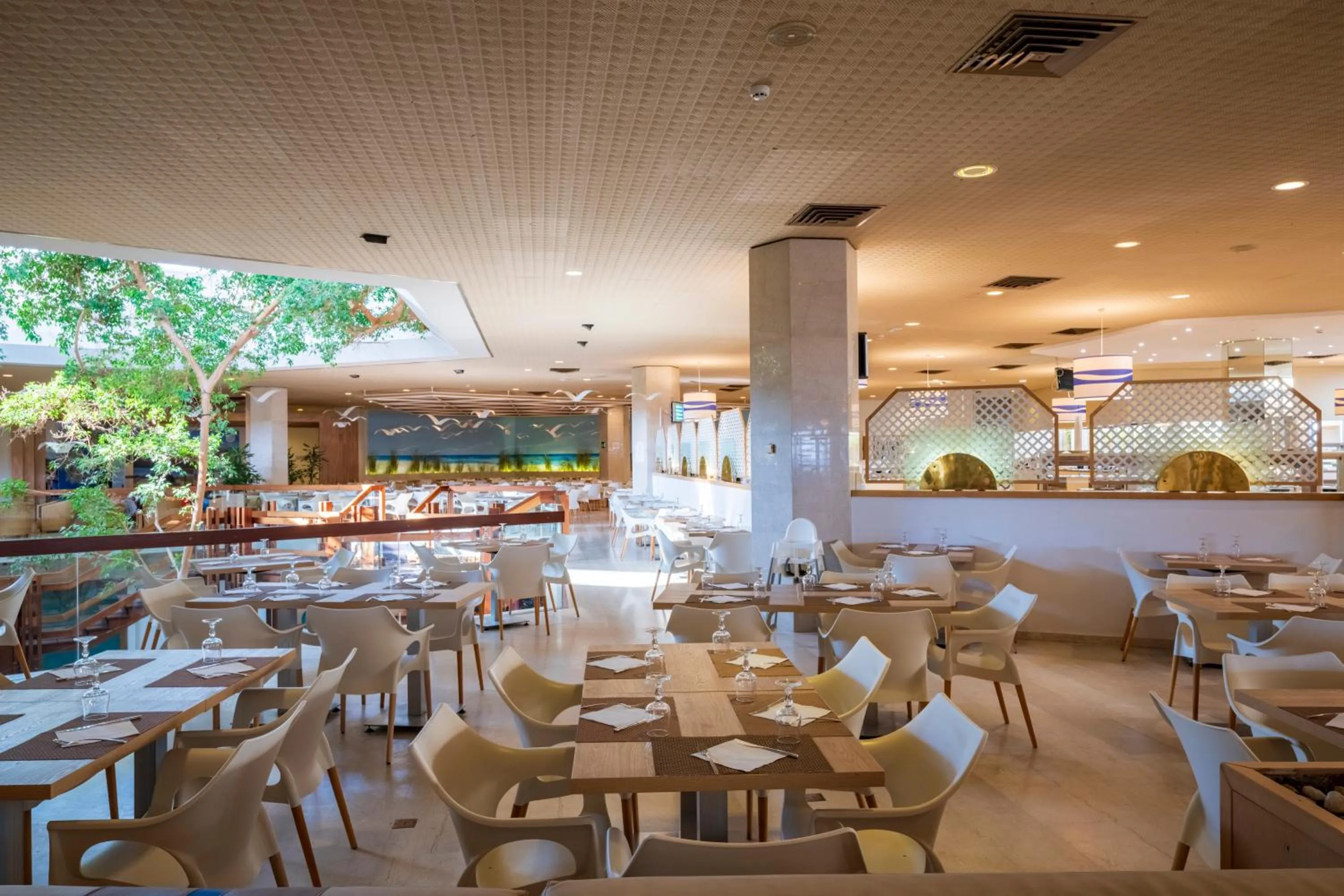 Restaurant/places to eat in Hotel Baia di Conte Club & Resort