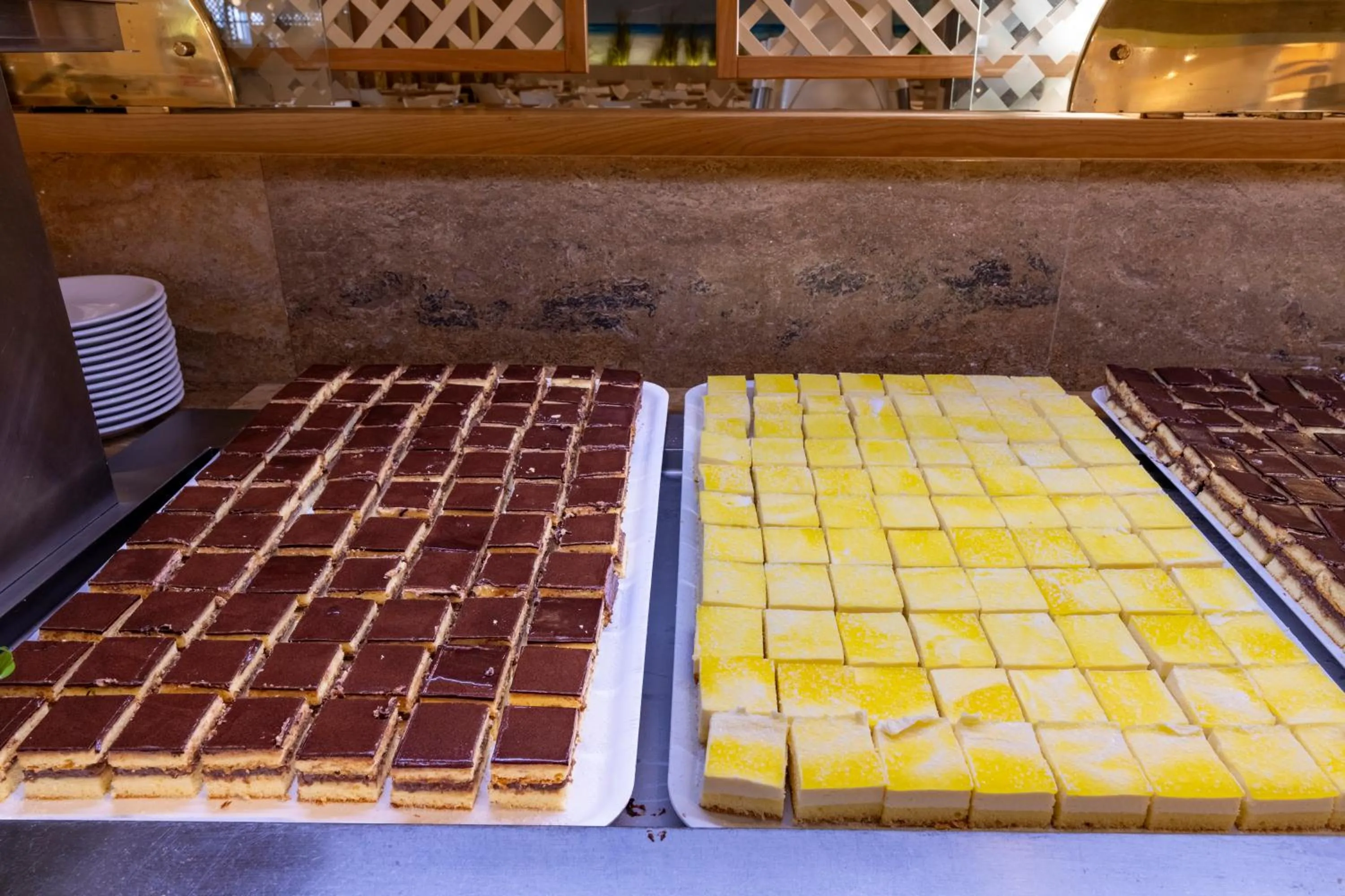 Food and drinks in Hotel Baia di Conte Club & Resort