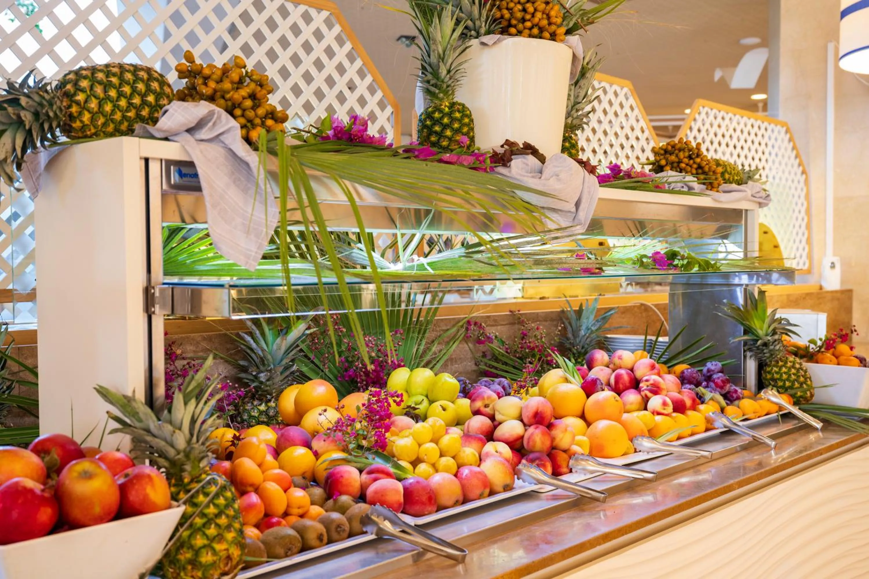 Food and drinks in Hotel Baia di Conte Club & Resort