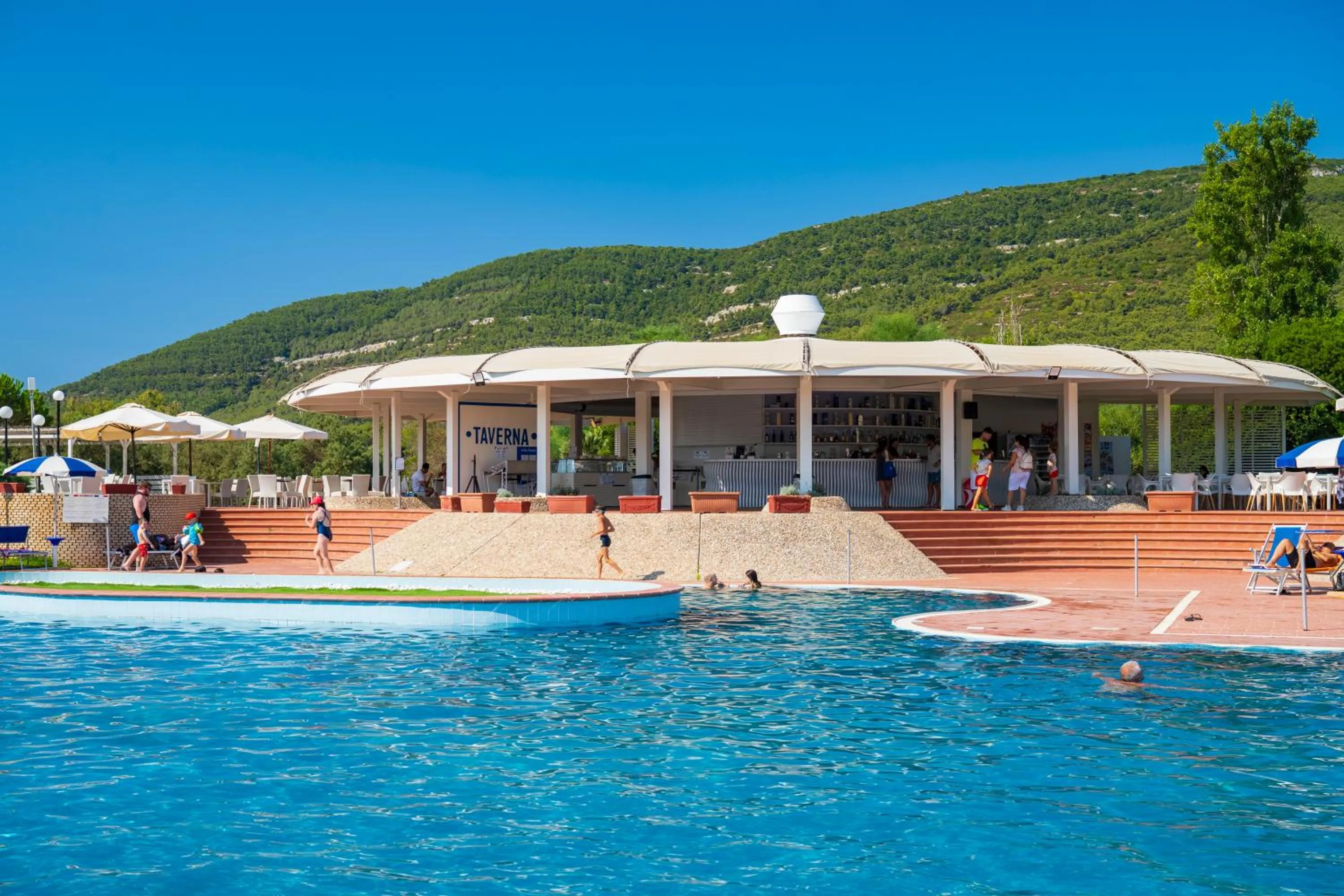 Spring in Hotel Baia di Conte Club & Resort