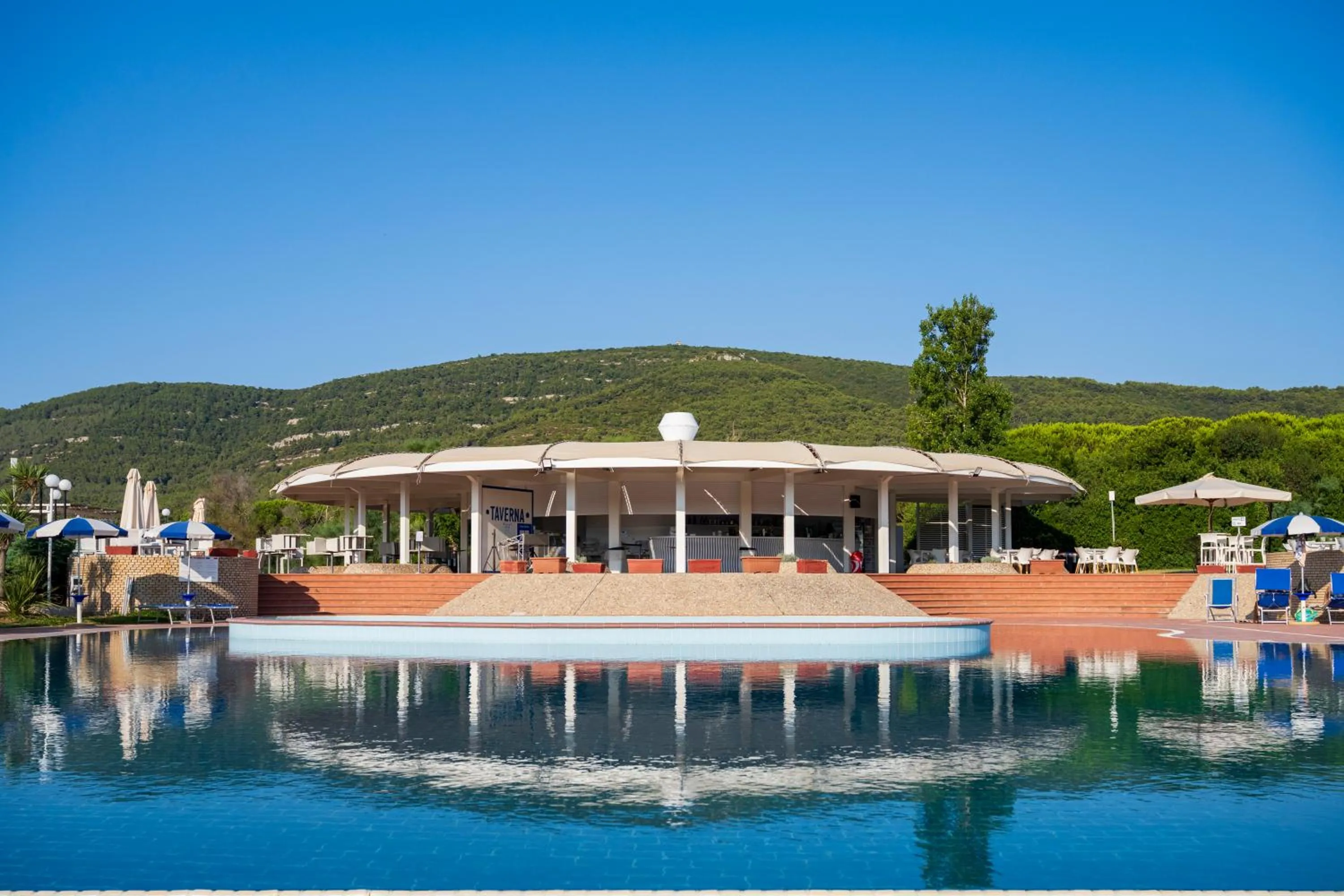 Property building in Hotel Baia di Conte Club & Resort