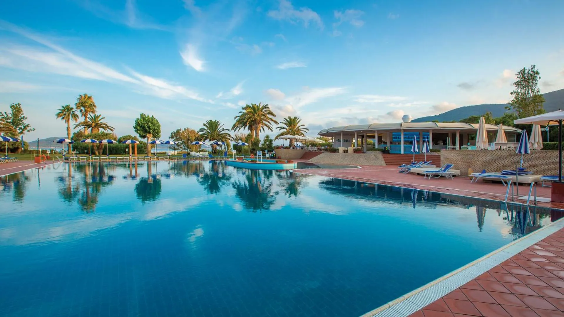 Swimming pool in Hotel Baia di Conte Club & Resort