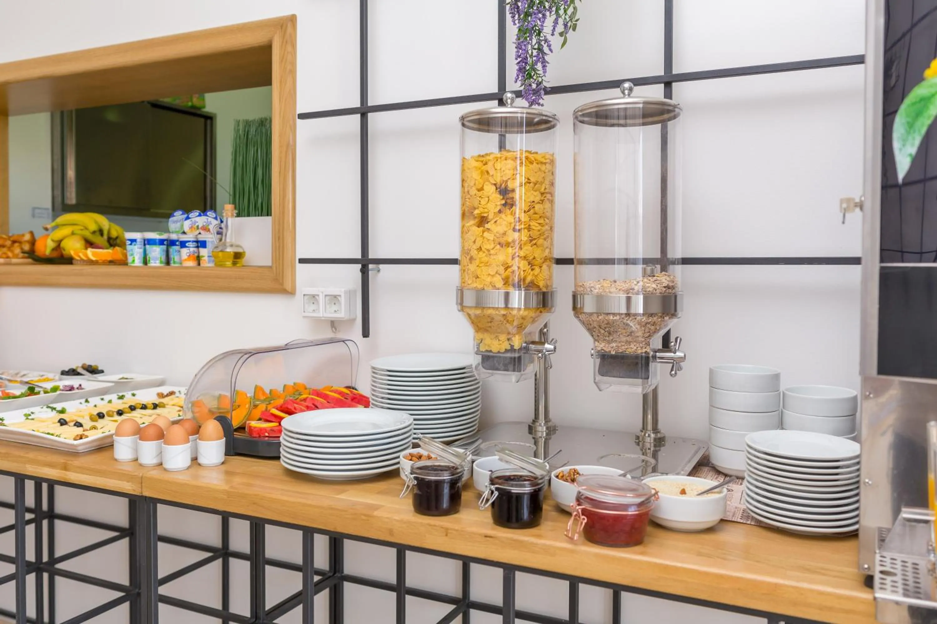 Food and drinks in Hotel Pax