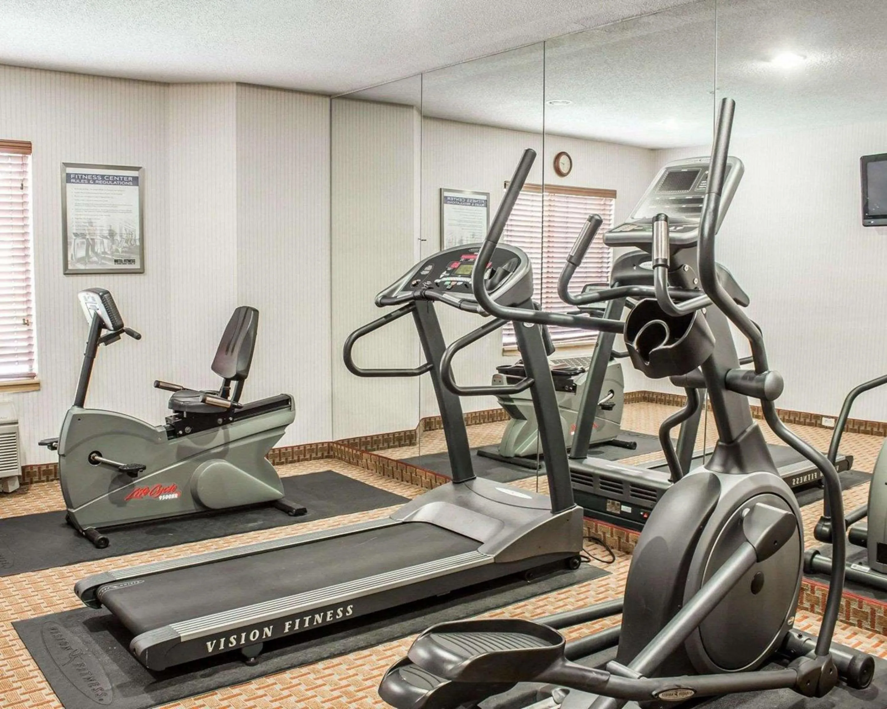 Fitness centre/facilities in Quality Inn & Suites Raleigh North