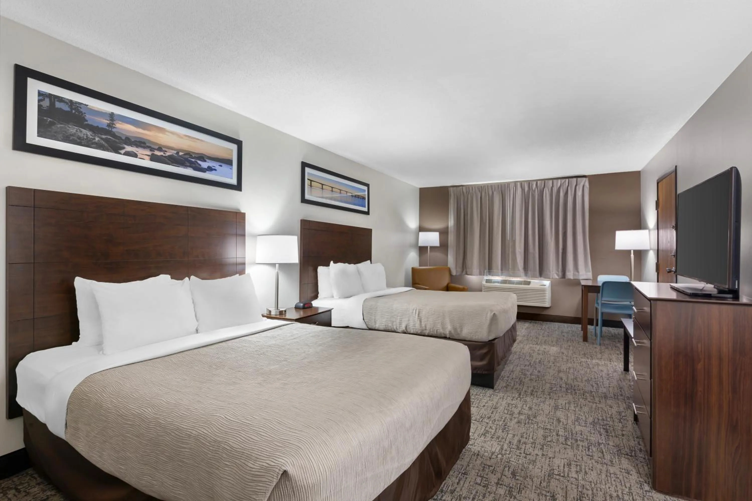 Photo of the whole room, Bed in Quality Inn Columbia Mall