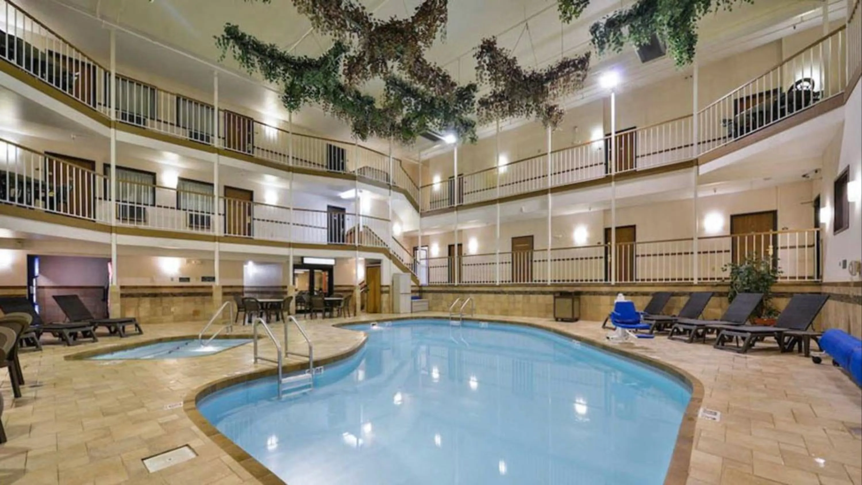 Swimming pool in Motel 6 Minot, ND