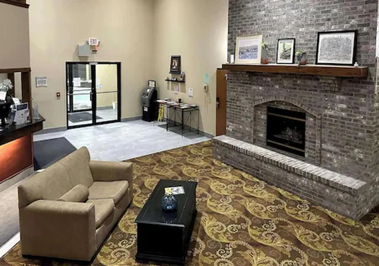 Quality Suites Near West Acres